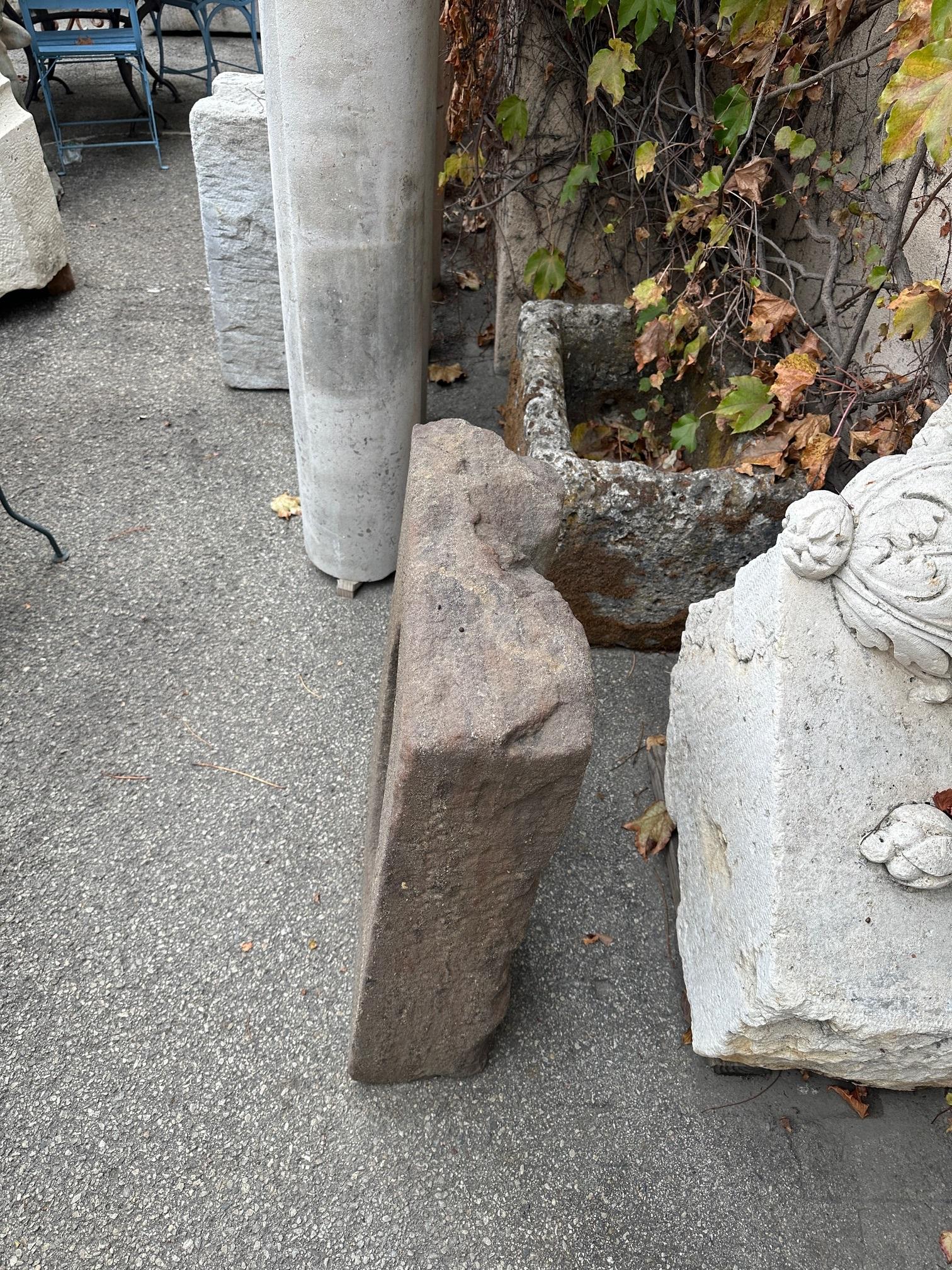 Antike Stein-Wandbrunnen-Skulptur-Waschbecken-Skulptur mit Fensterumrandung, Los Angeles, CA im Angebot 10