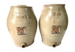 Botti antiche in gres da 6 galloni per gin e brandy