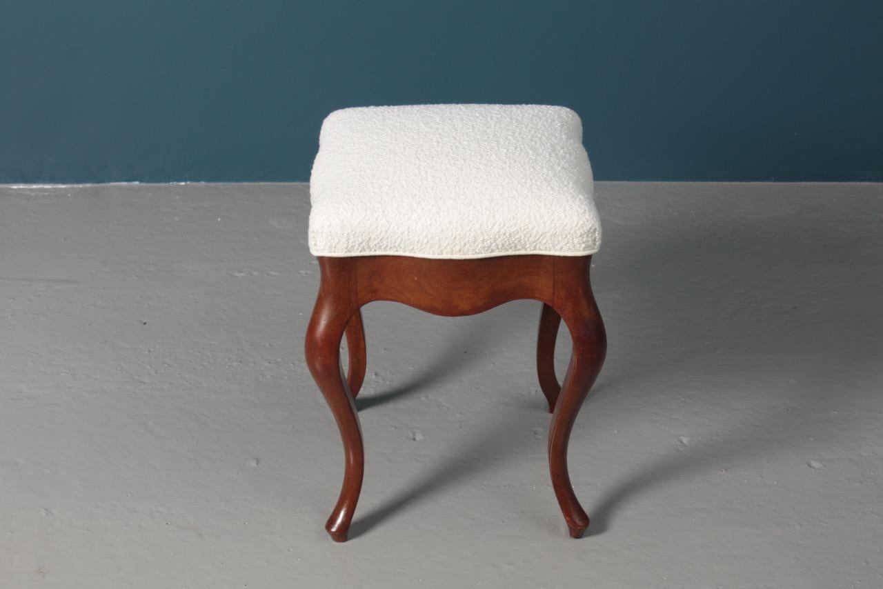 Sgabello antico in mogano e boucle, Made in Danmark In condizioni buone in vendita a Lejre, DK