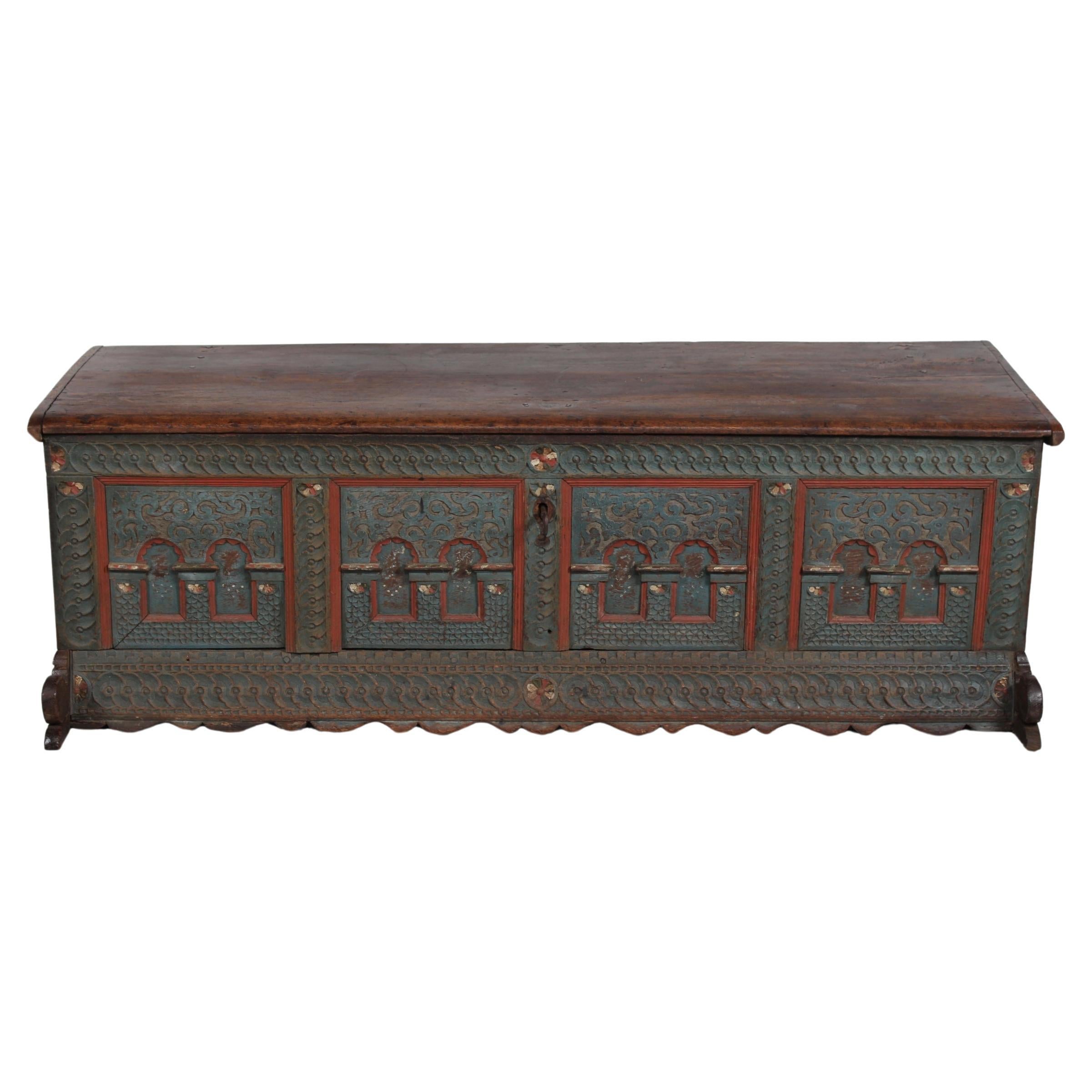 Ancienne commode de rangement en chêne avec sculptures en bois + peinte à la main, début du 19ème siècle
