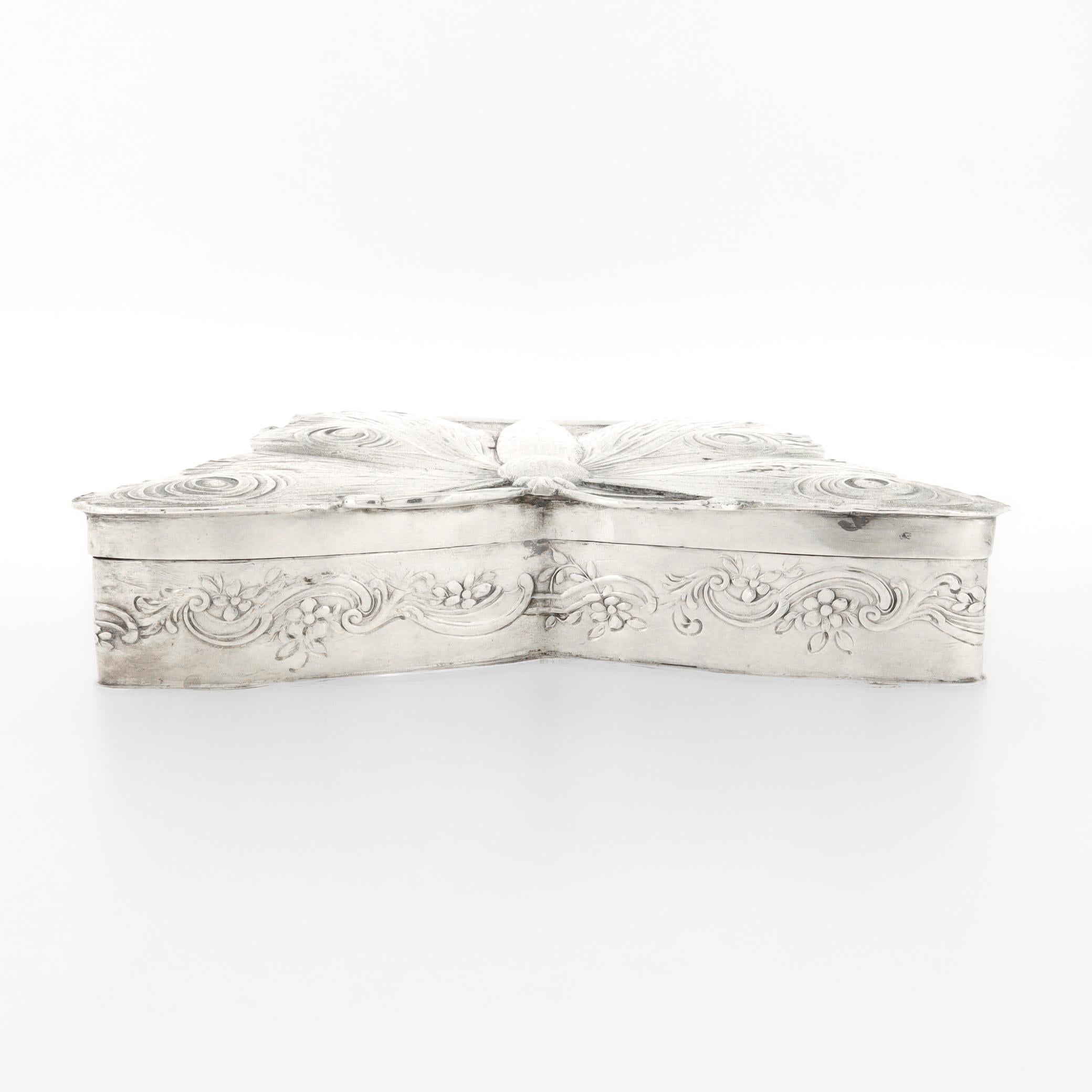 Antique Storck & Sinsheimer Figural Butterfly 800 Solid Silver Dresser Box For Sale 6