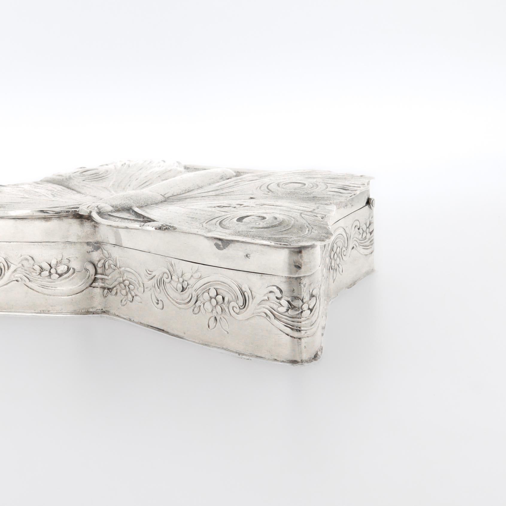 Antique Storck & Sinsheimer Figural Butterfly 800 Solid Silver Dresser Box For Sale 12