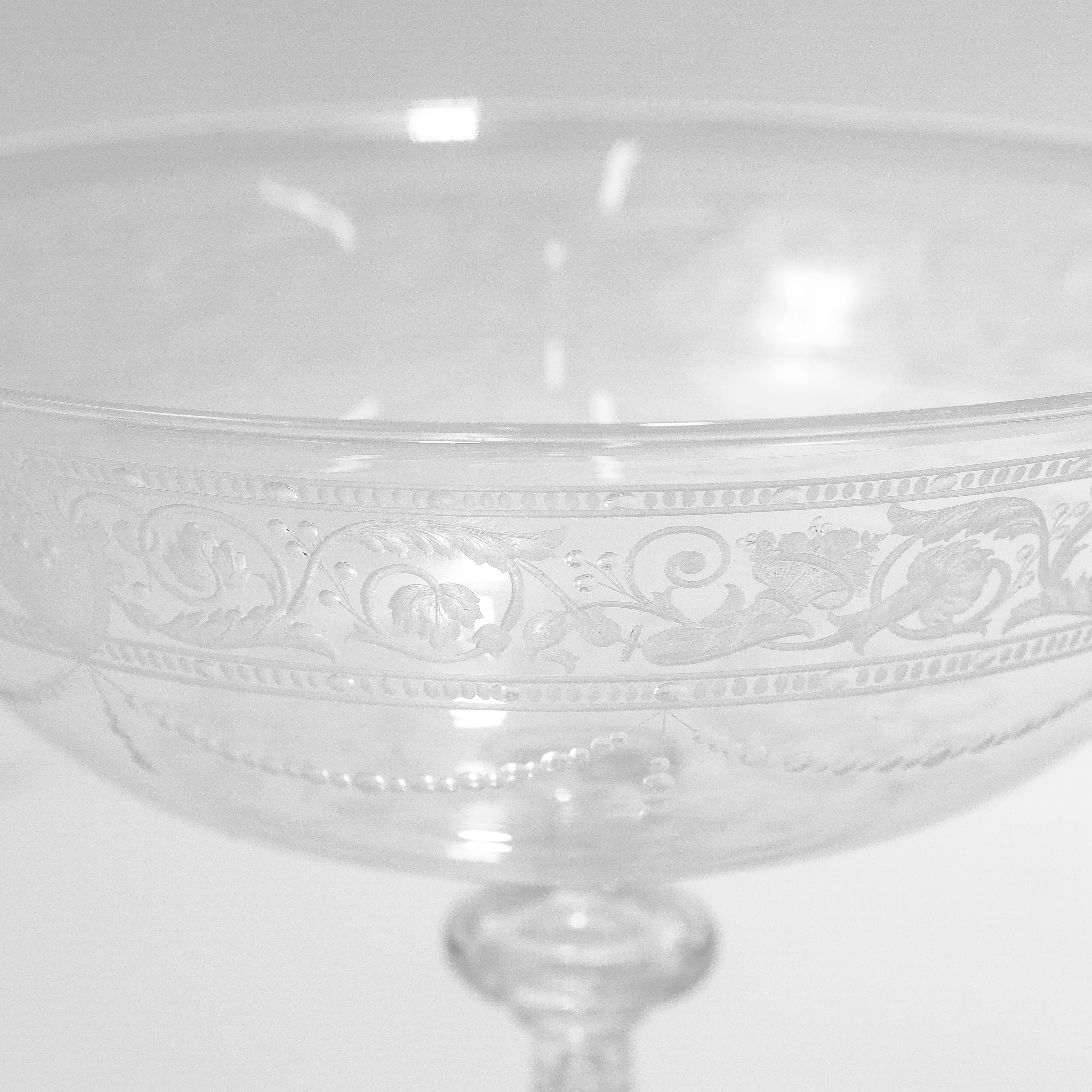 Antica composta con coperchio in vetro di Stourbridge Glass inciso e acidato 1 in vendita 6
