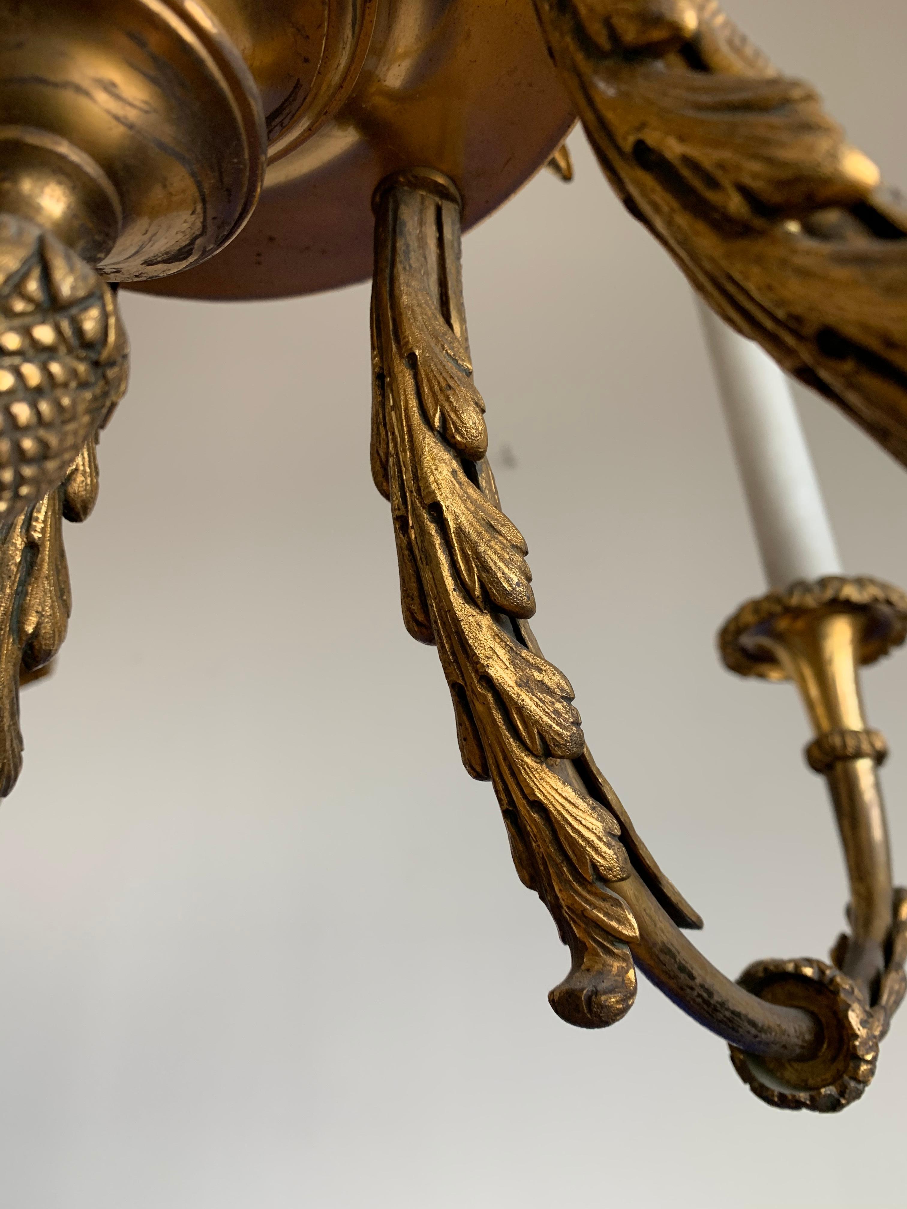 Antique & Striking Empire Revival Gilt Bronze Pendant Light w. Sculptures d'aigle en vente 3