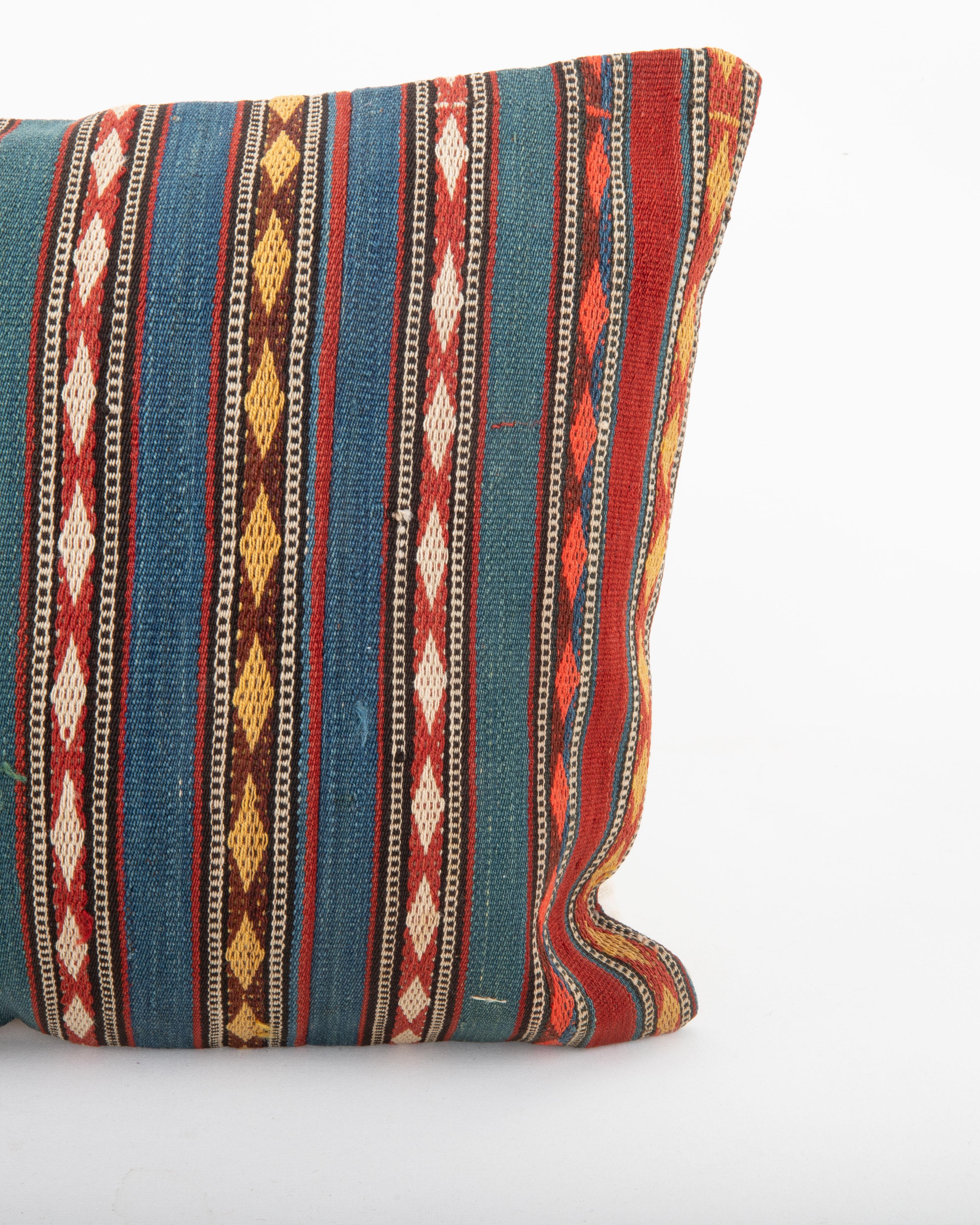 Caucasien Coussin ancien en laine rayée Jajim / kilim, Caucase en vente