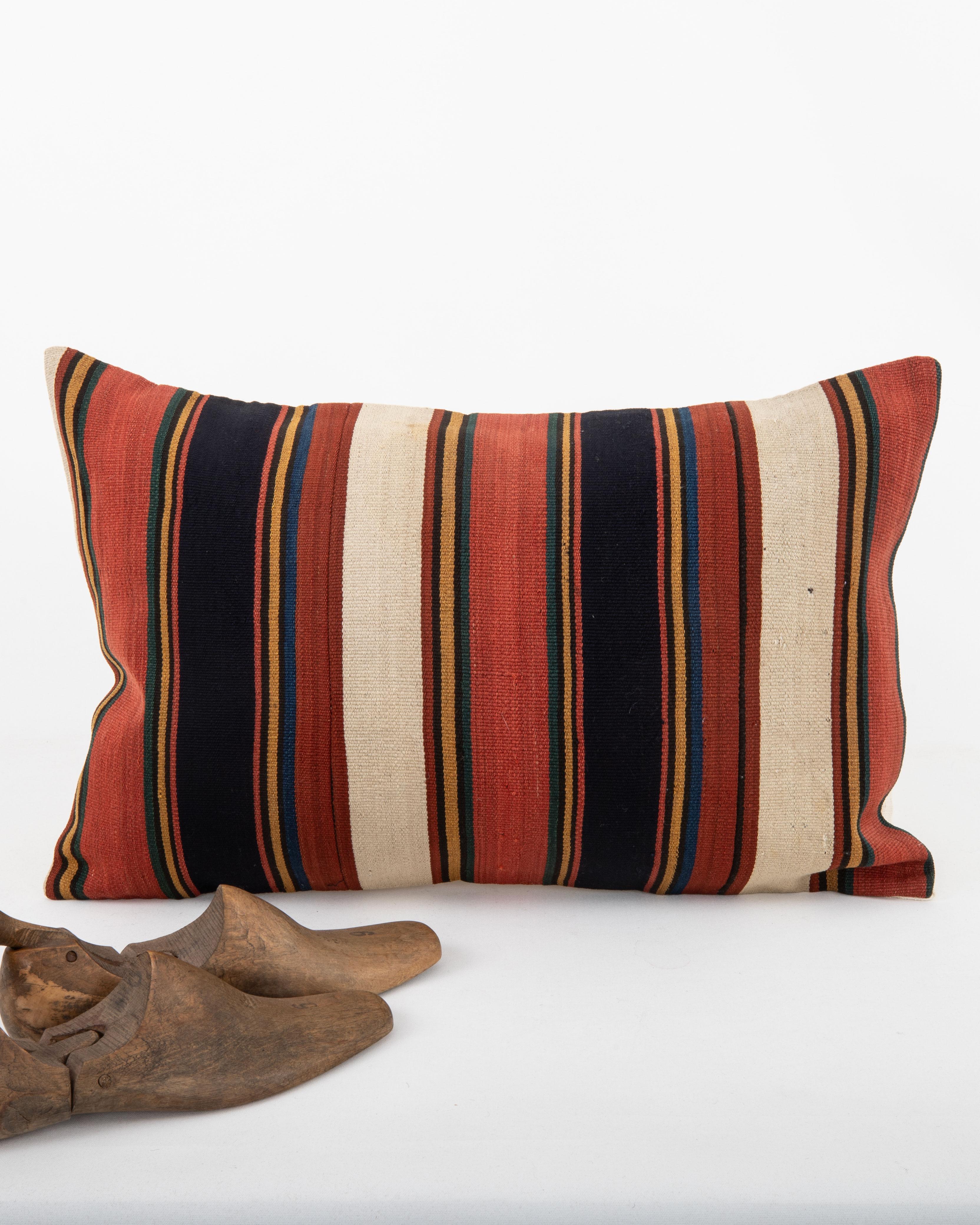 Antiguo cojín Jajim / kilim de lana a rayas, Cáucaso Tejido a mano