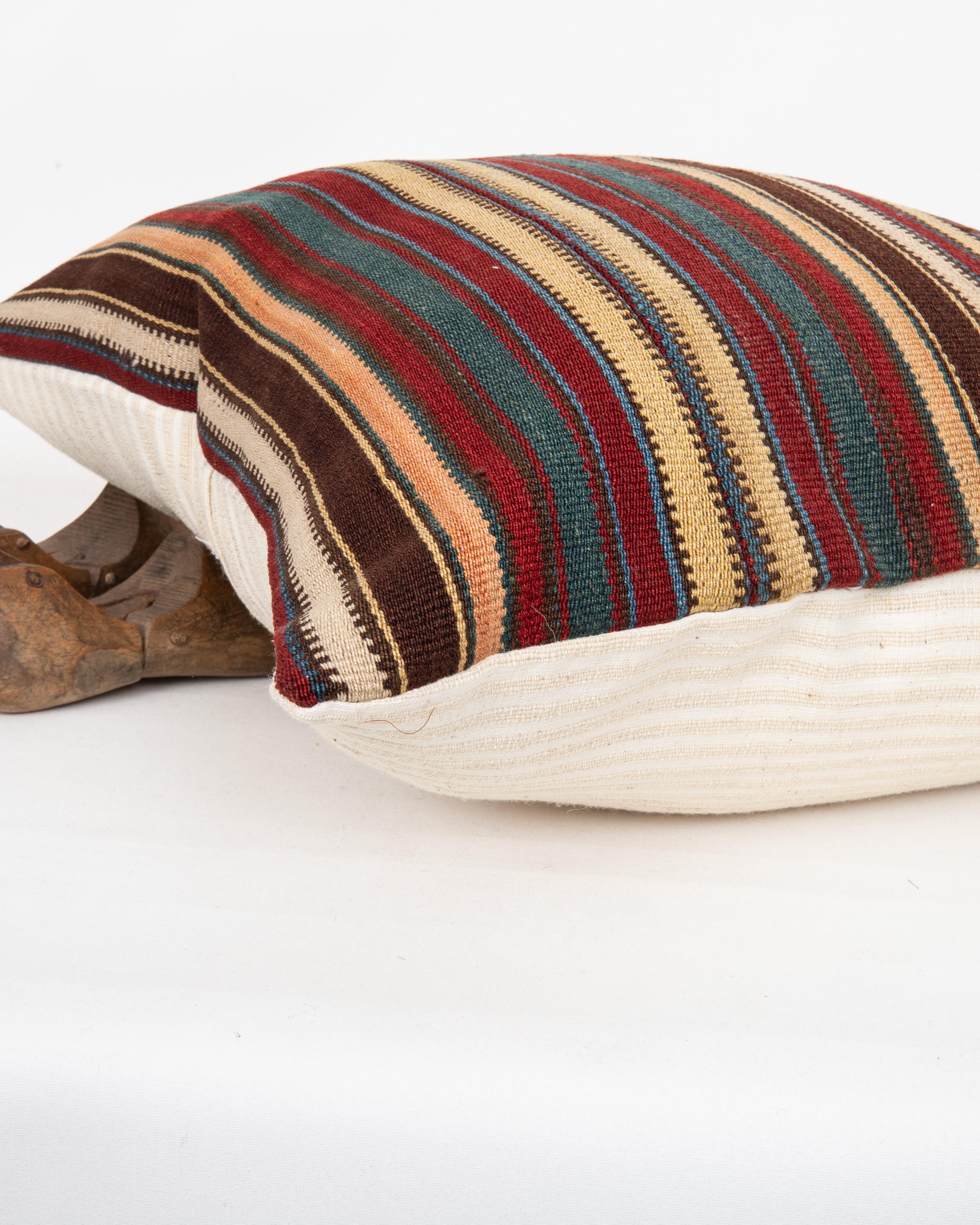 Cuscino antico in lana Jajim / kilim a righe, Caucaso In condizioni discrete in vendita a Istanbul, TR