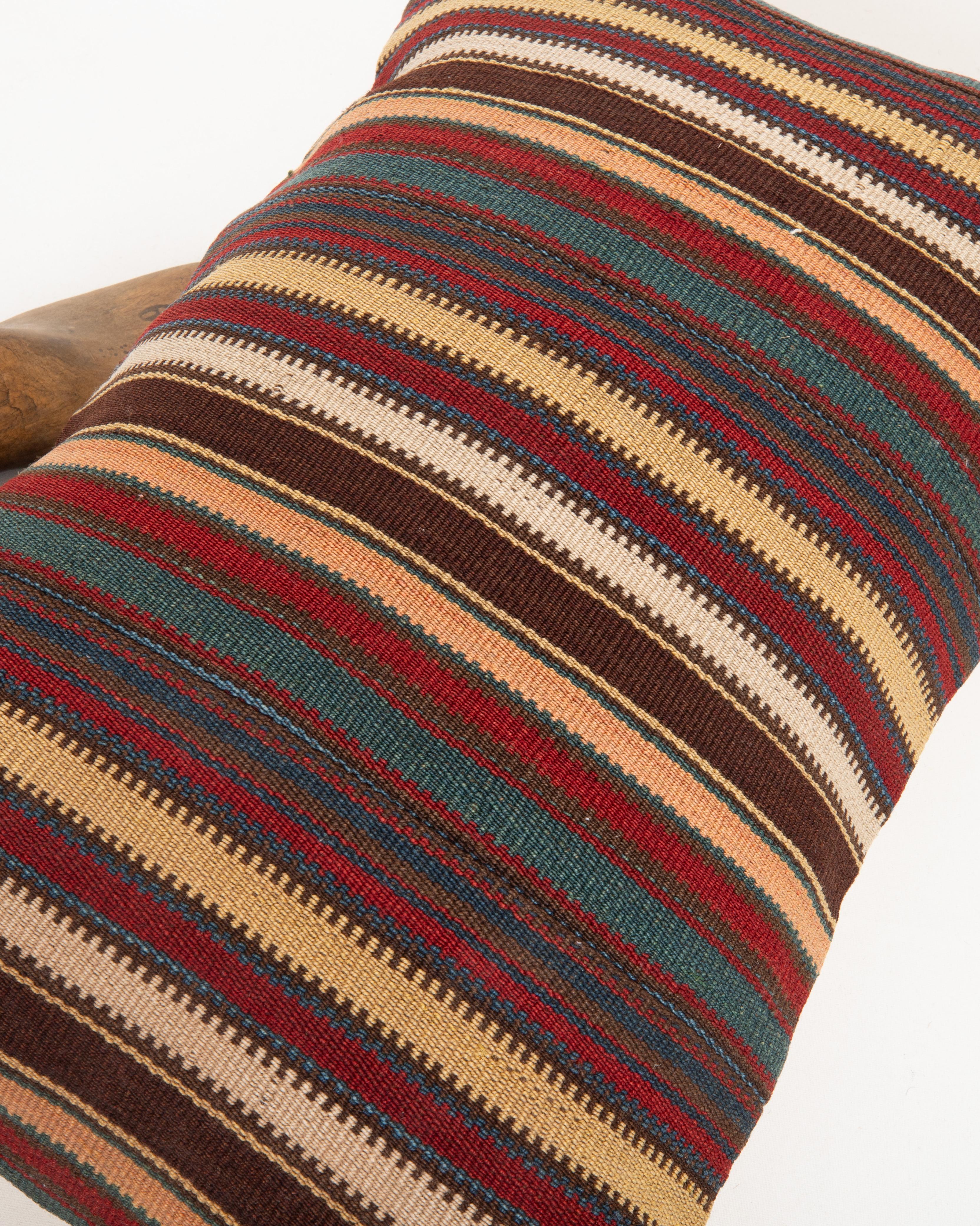 Coussin ancien en laine rayée Jajim / kilim, Caucase État moyen - En vente à Istanbul, TR