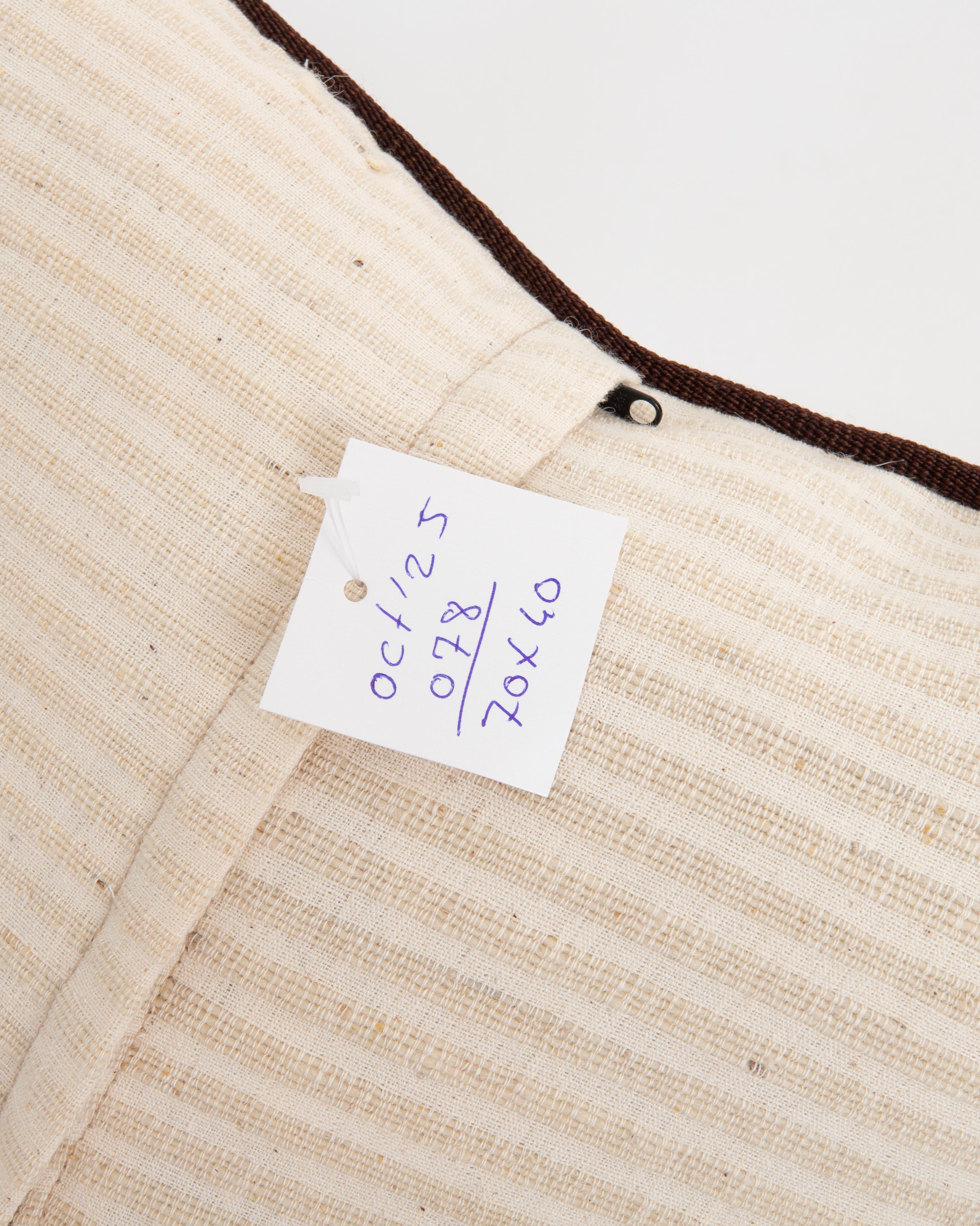 XIXe siècle Coussin ancien en laine rayée Jajim / kilim, Caucase en vente