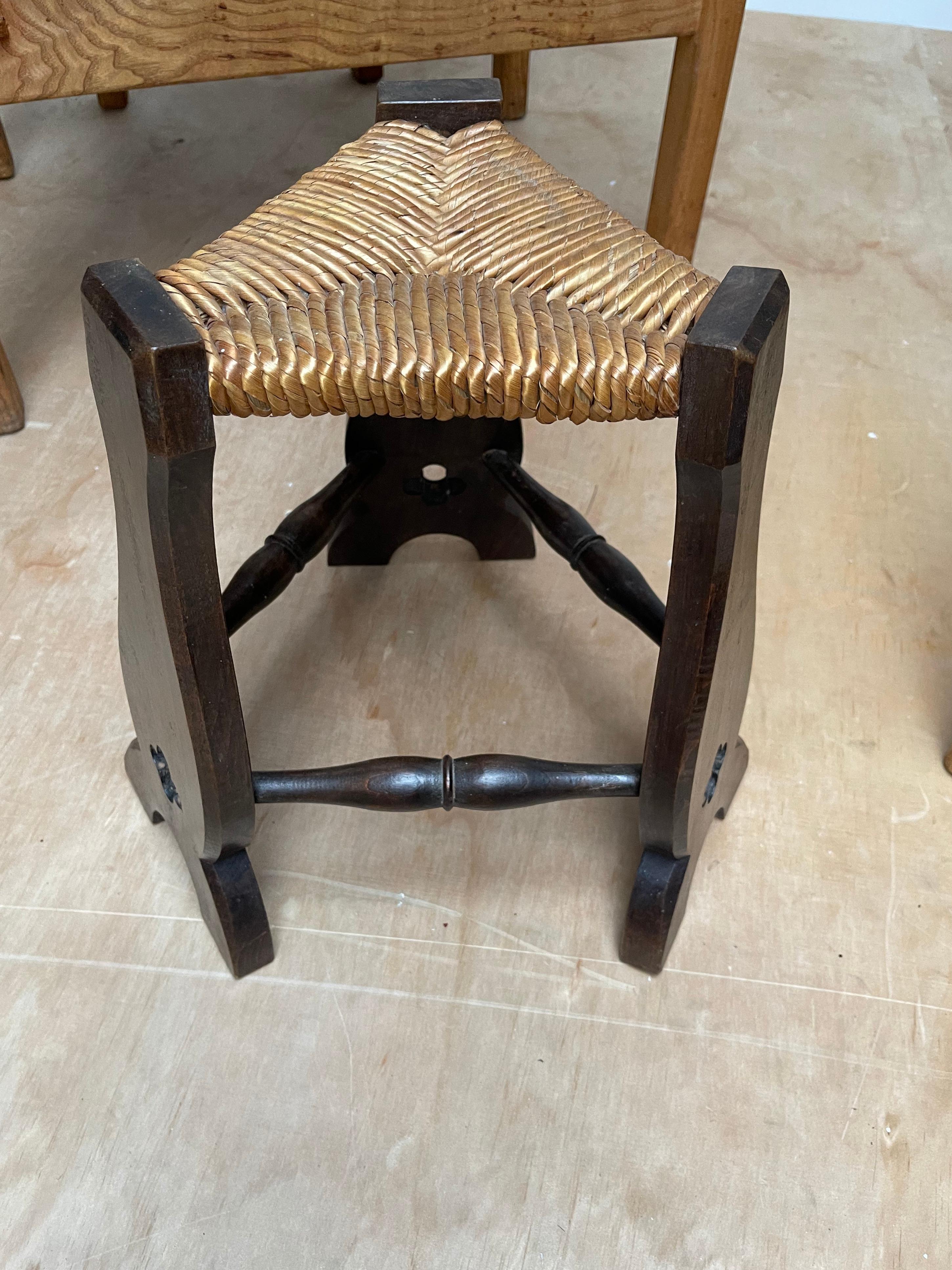 Antique and Strong Spanish Oak Gothic Stool wiRush Seat, Arts & Crafts Era For Sale 5