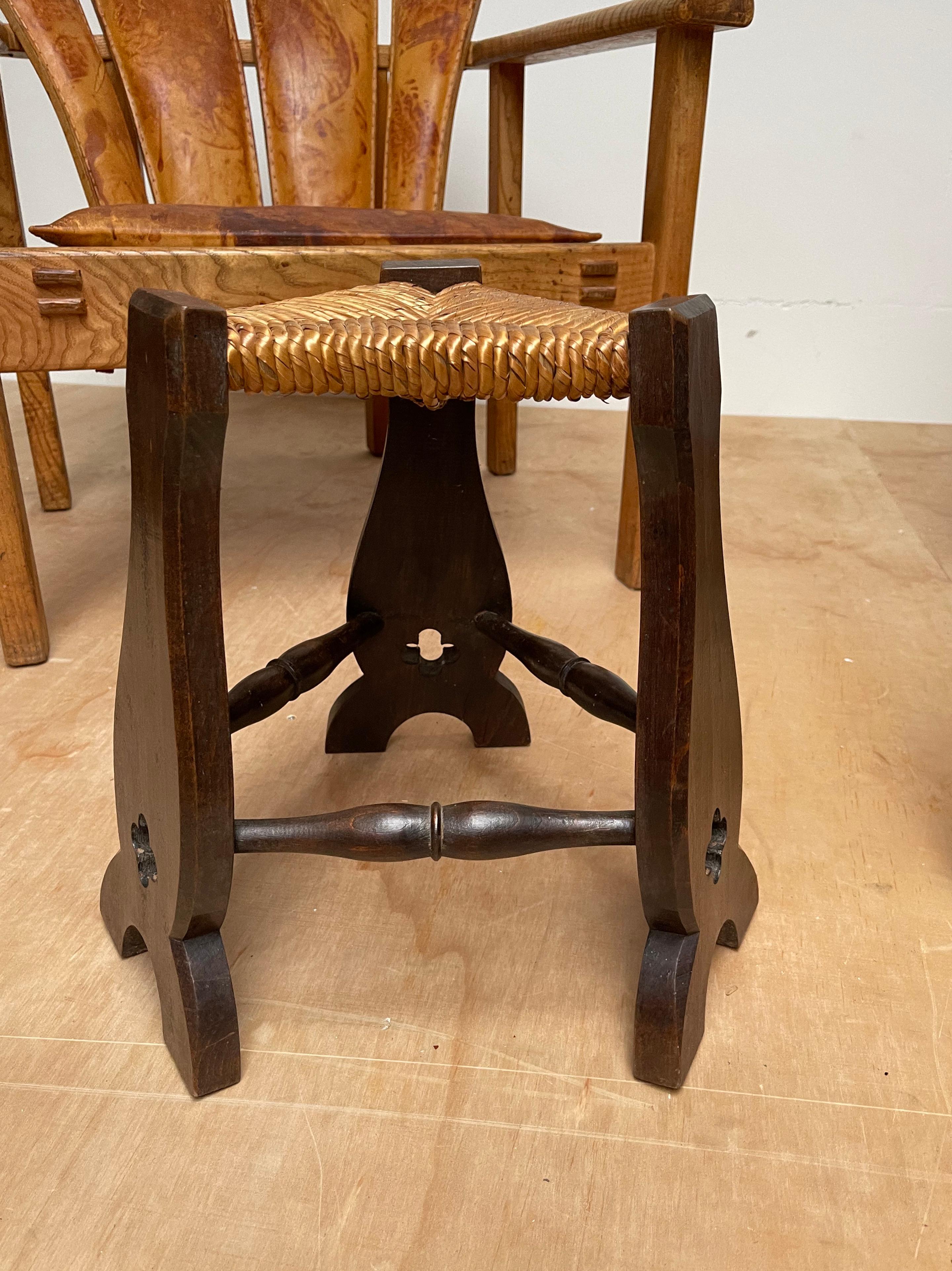 Antique and Strong Spanish Oak Gothic Stool wiRush Seat, Arts & Crafts Era For Sale 12