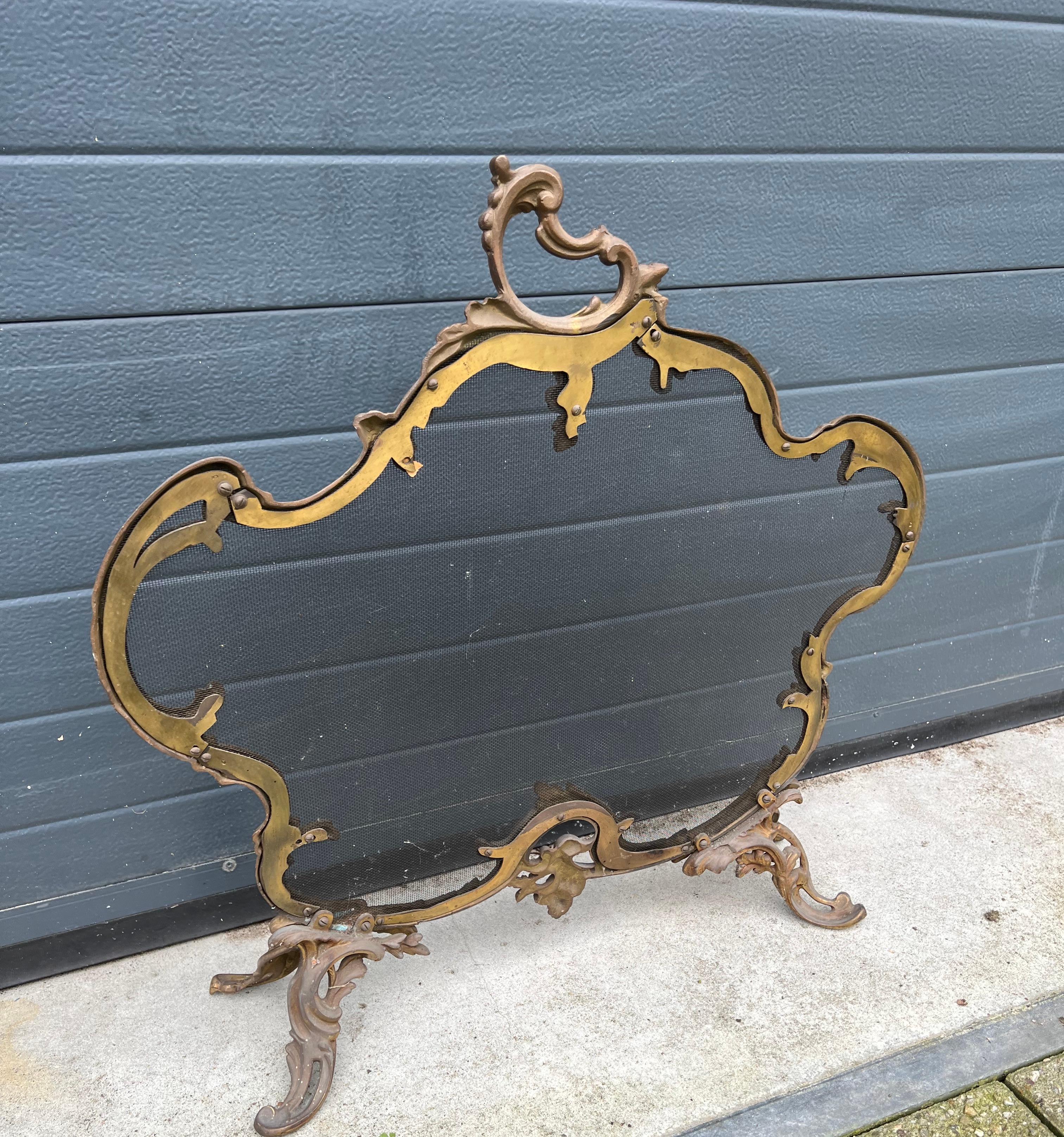 Antique & Stunning 19th Century Gilt Bronze Firescreen with Mint Wire Mesh 1880s For Sale 6