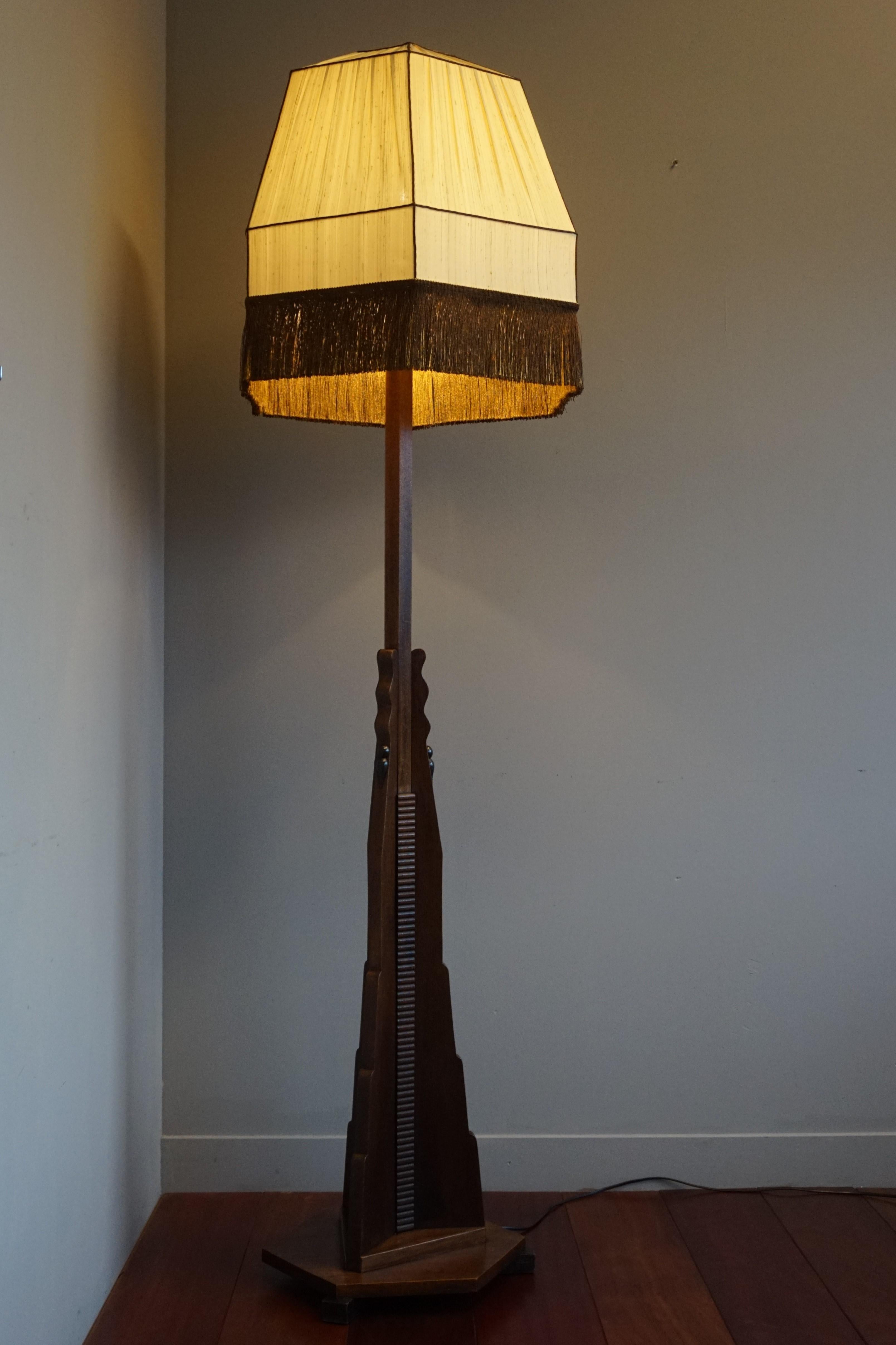 Antique and Stunning Arts & Crafts Floor Lamp Solid Oak with Perfect Silky Shade 3