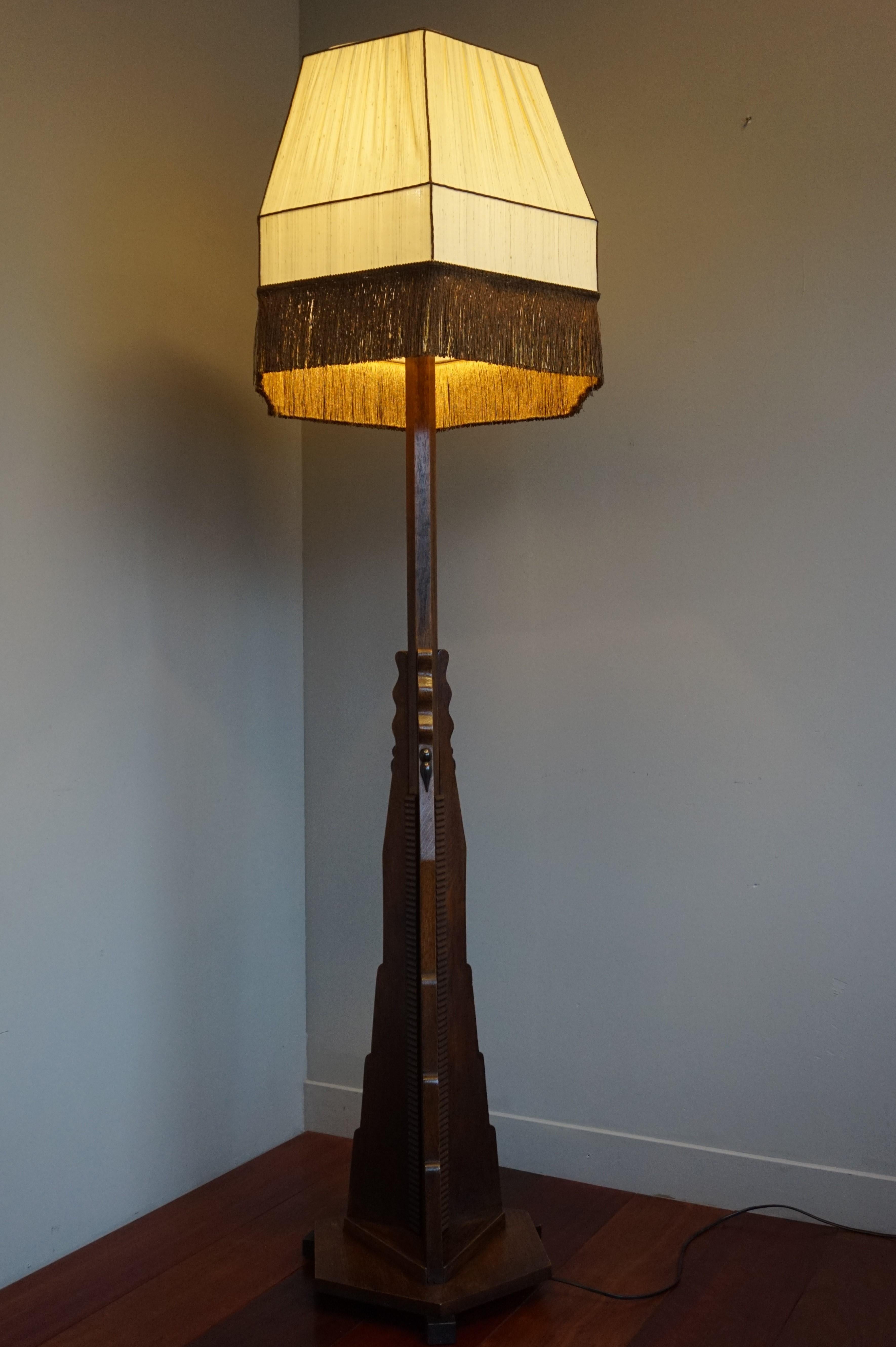 Antique and Stunning Arts & Crafts Floor Lamp Solid Oak with Perfect Silky Shade 5