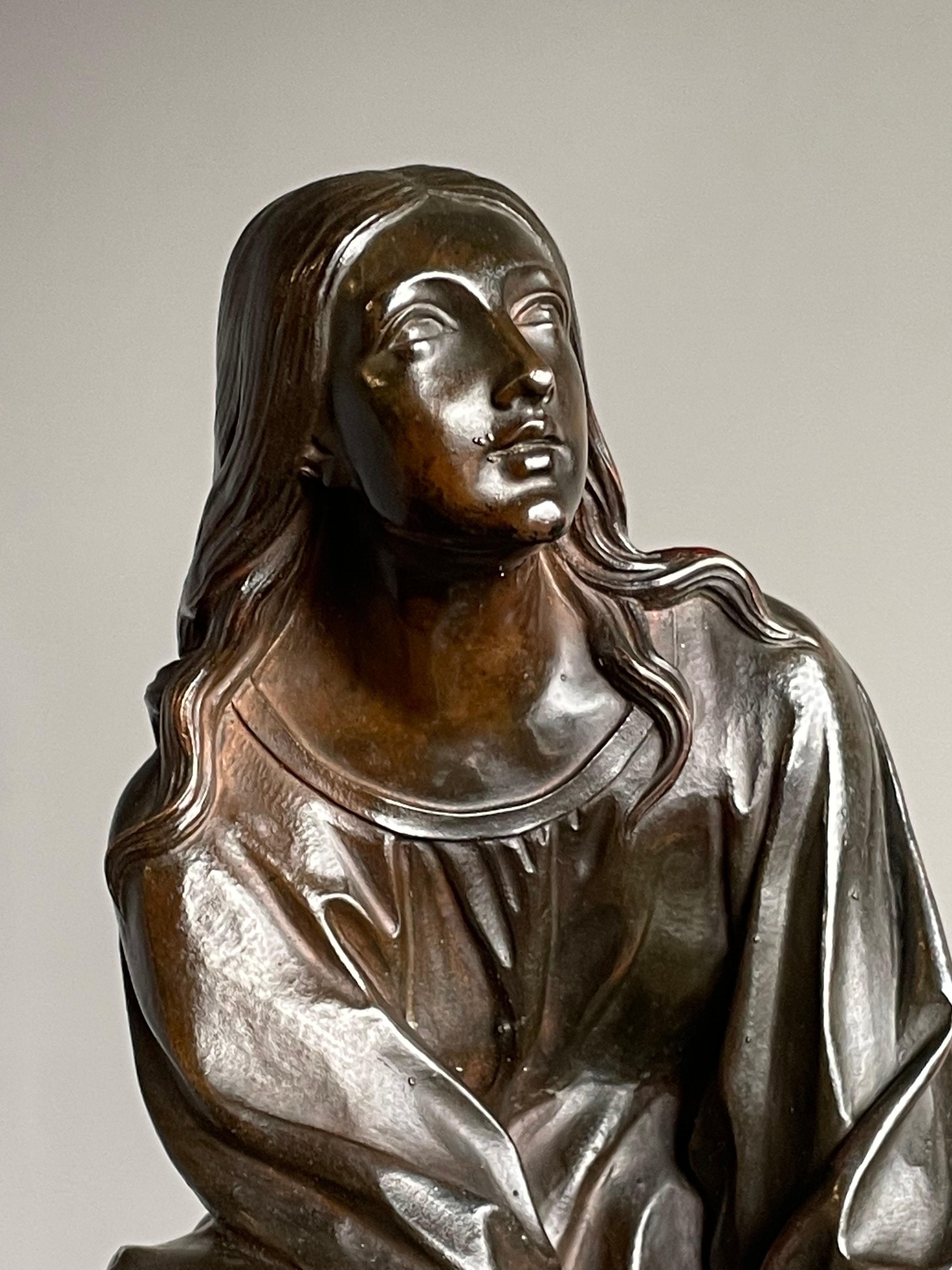 Antique & Stunning Bronze Kneeling Angel Sculpture Marked 1841 by T. Gechter For Sale 6