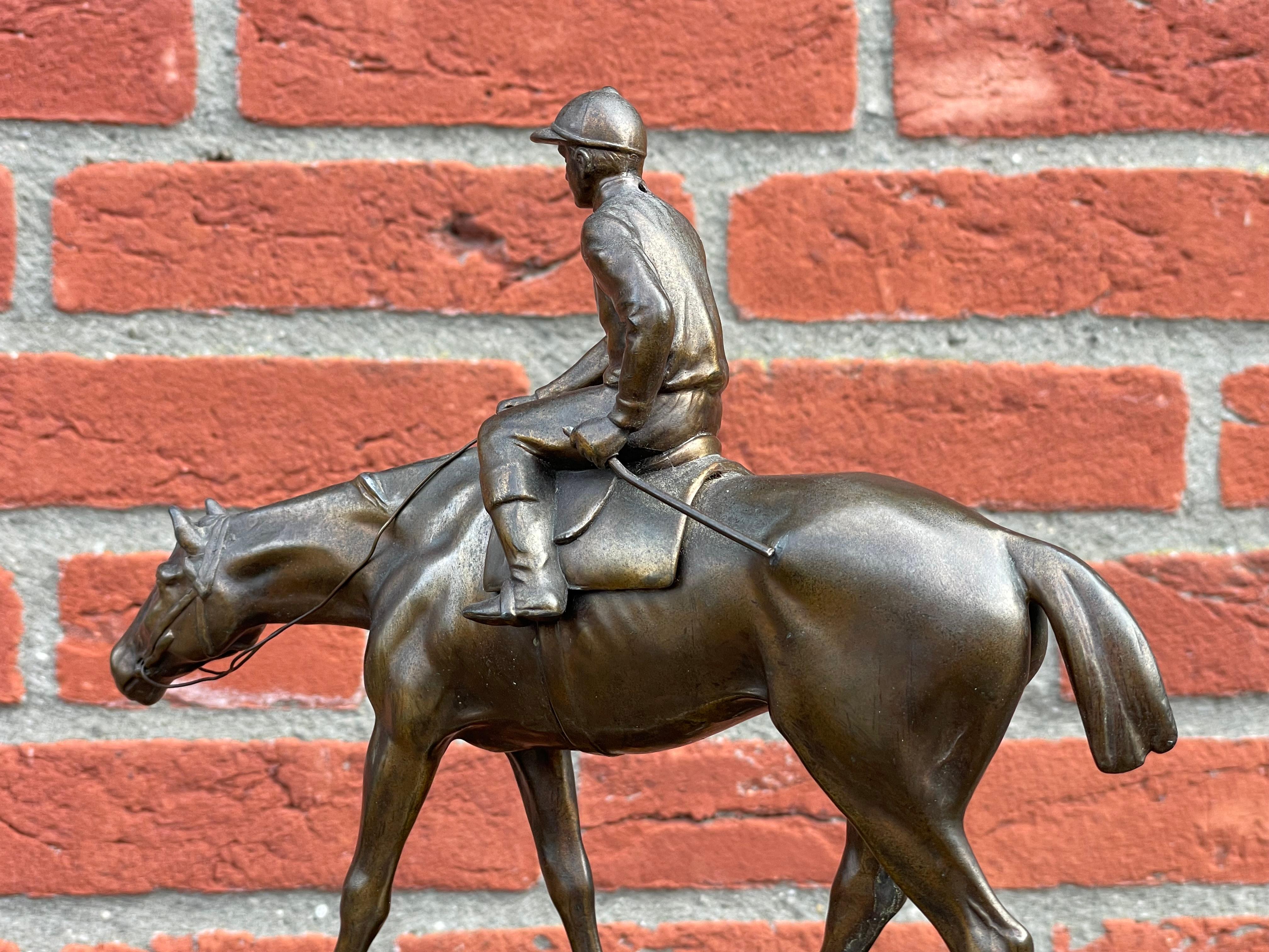 Antique & Stunning Bronzed Thoroughbred Racing Horse and Jockey on Marble Base In Excellent Condition In Lisse, NL