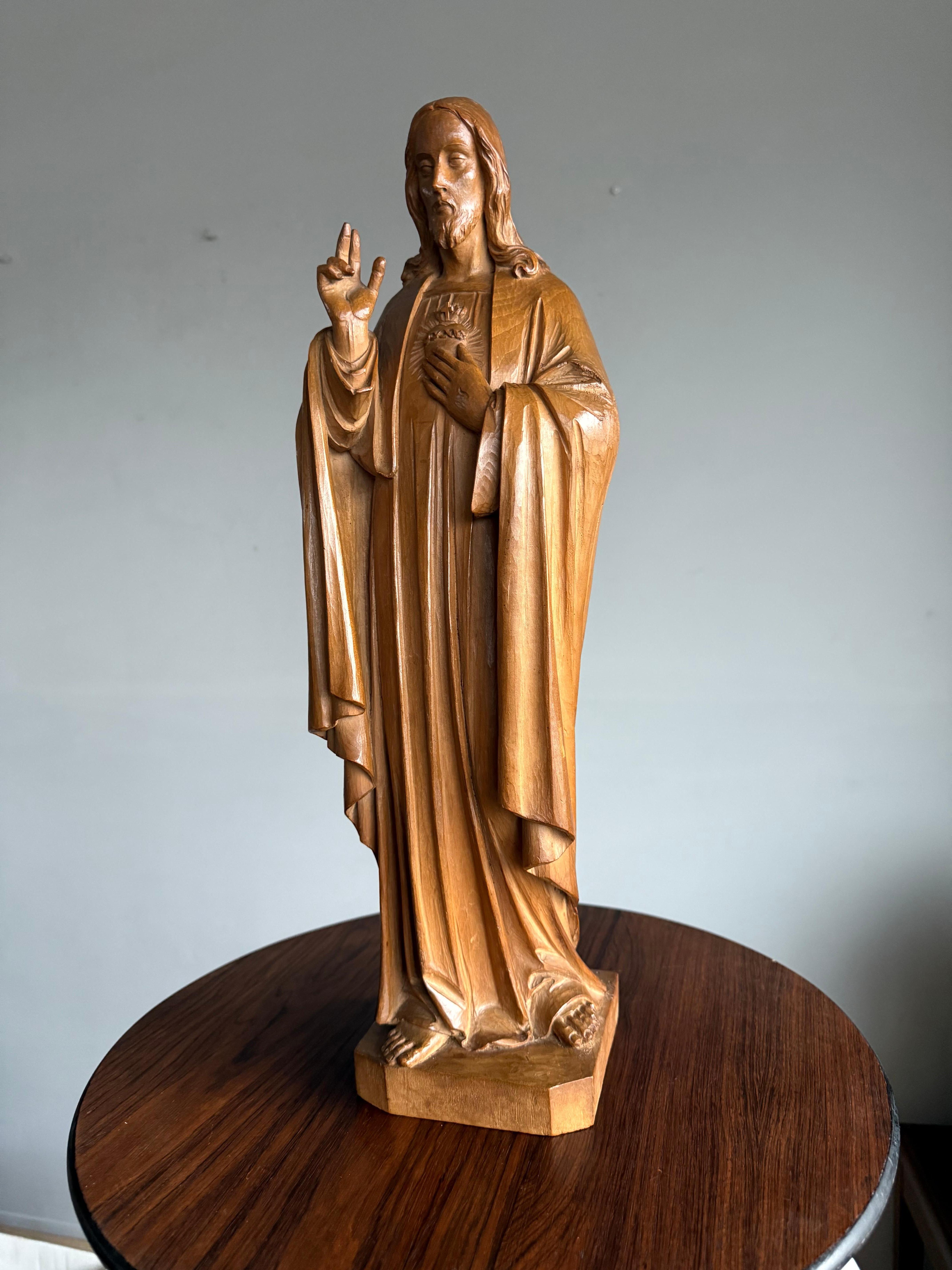 Antike und atemberaubende, handgeschnitzte Skulptur des heiligen Herzens Christi aus Holz von Geldorp im Angebot 2