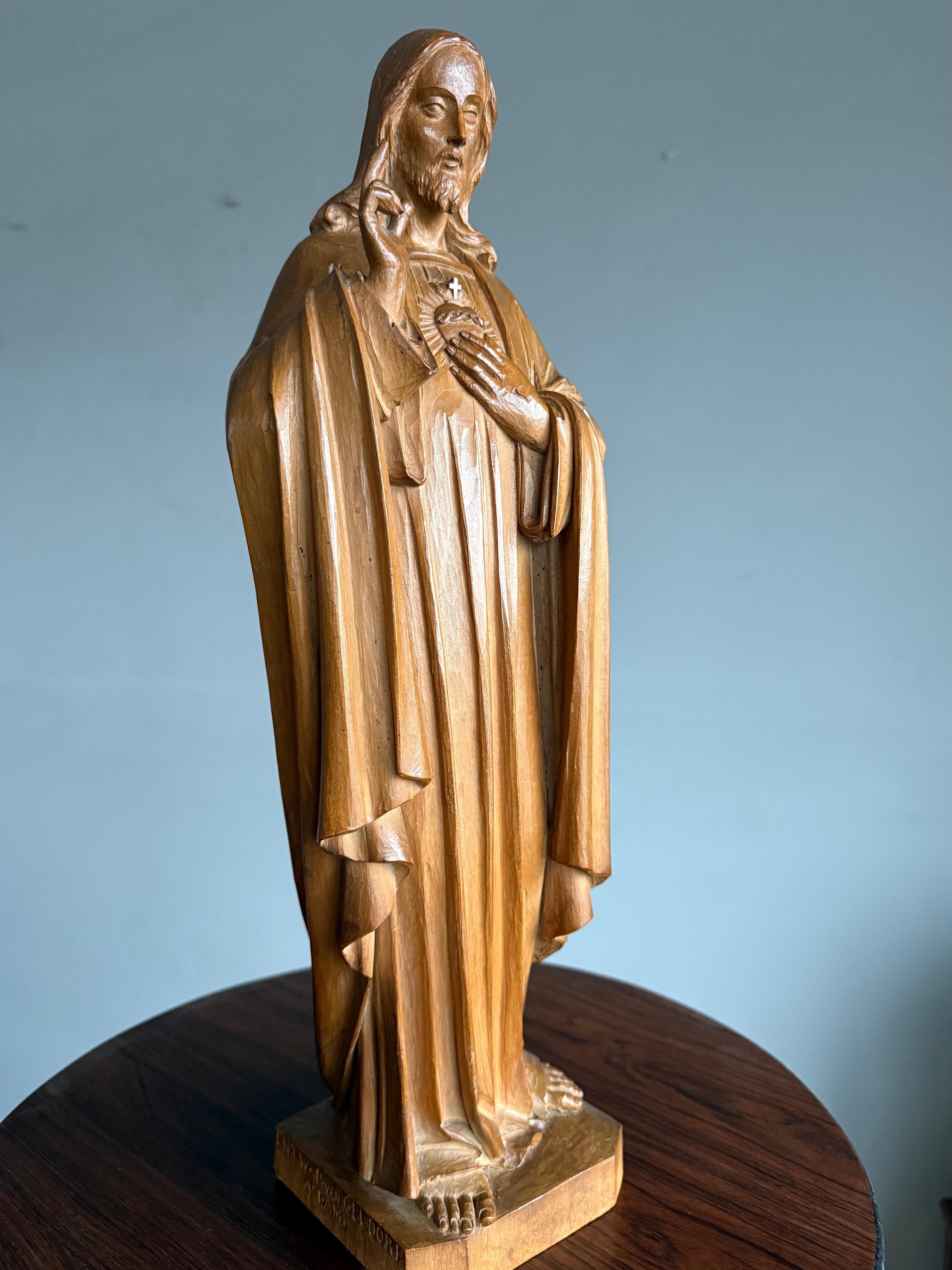 Antike und atemberaubende, handgeschnitzte Skulptur des heiligen Herzens Christi aus Holz von Geldorp im Angebot 8