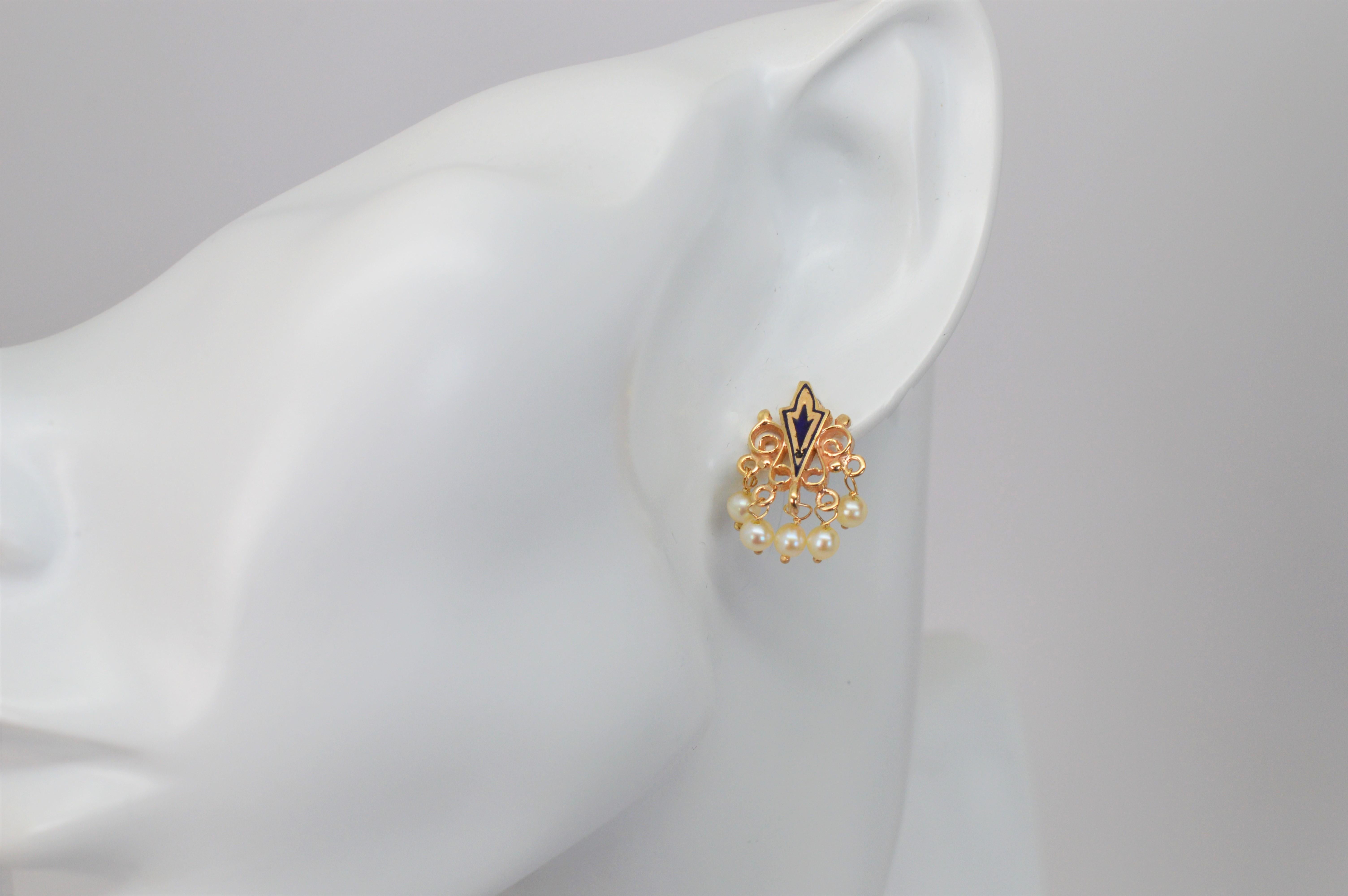 Antike 10 Karat Gelbgold Perlen-Tropfen-Ohrringe mit schwarzen Emaille-Akzenten im Zustand „Gut“ im Angebot in Mount Kisco, NY