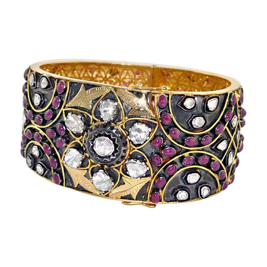 Bracelet de style ancien avec rubis et diamants taille rose de 24,71 carats