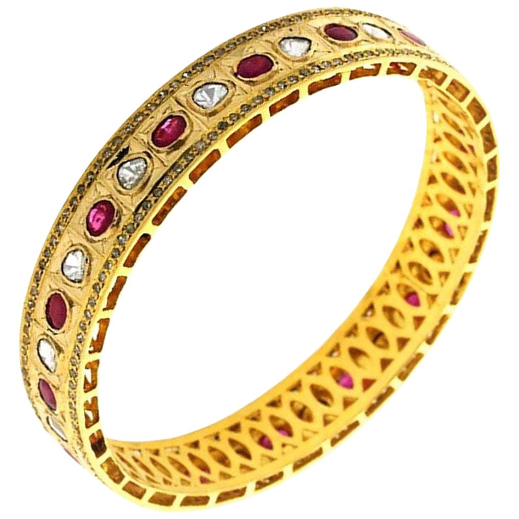 Antique Style 3.02 Carat Rose Cut Diamond Ruby 14 Karat Gold Bangle Bracelet