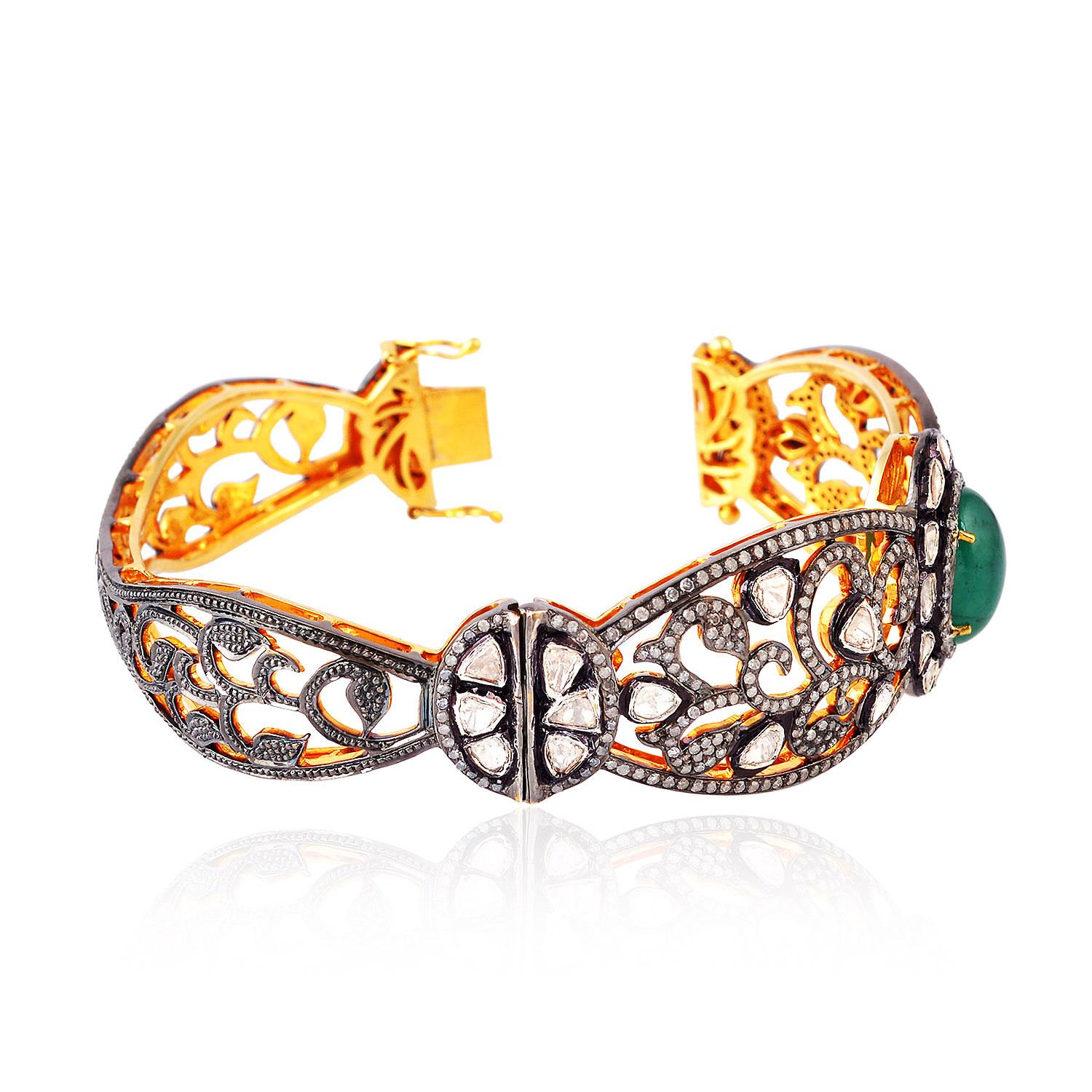 Artisan Antique Style 5.09 Carat Emerald Rose Cut Diamond Bangle Bracelet For Sale