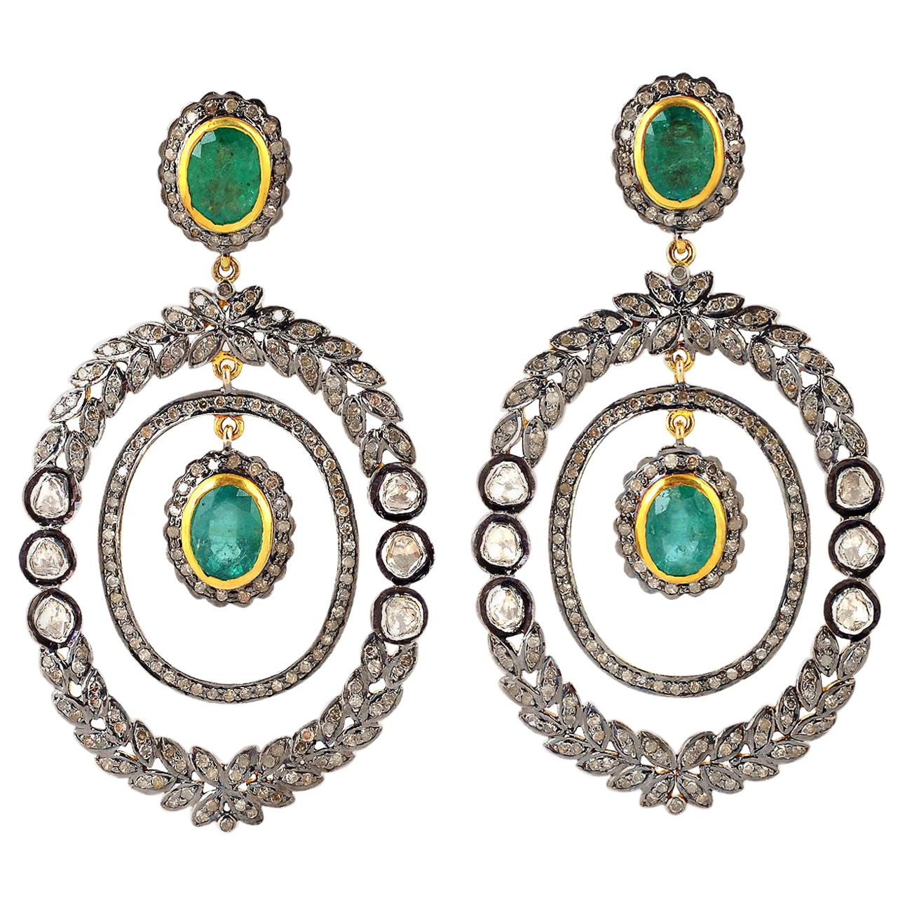 Antike Ohrringe im antiken Stil mit 6,11 Karat Smaragd im Rosenschliff Diamanten