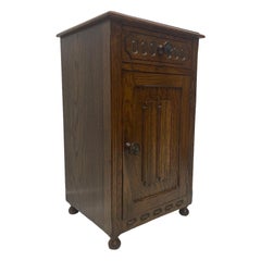 Mesa de centro de estilo antiguo. Posiblemente inglés