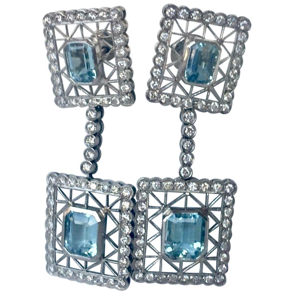 Pendants d'oreilles en or 18 carats avec aigue-marine et diamants de style Art déco