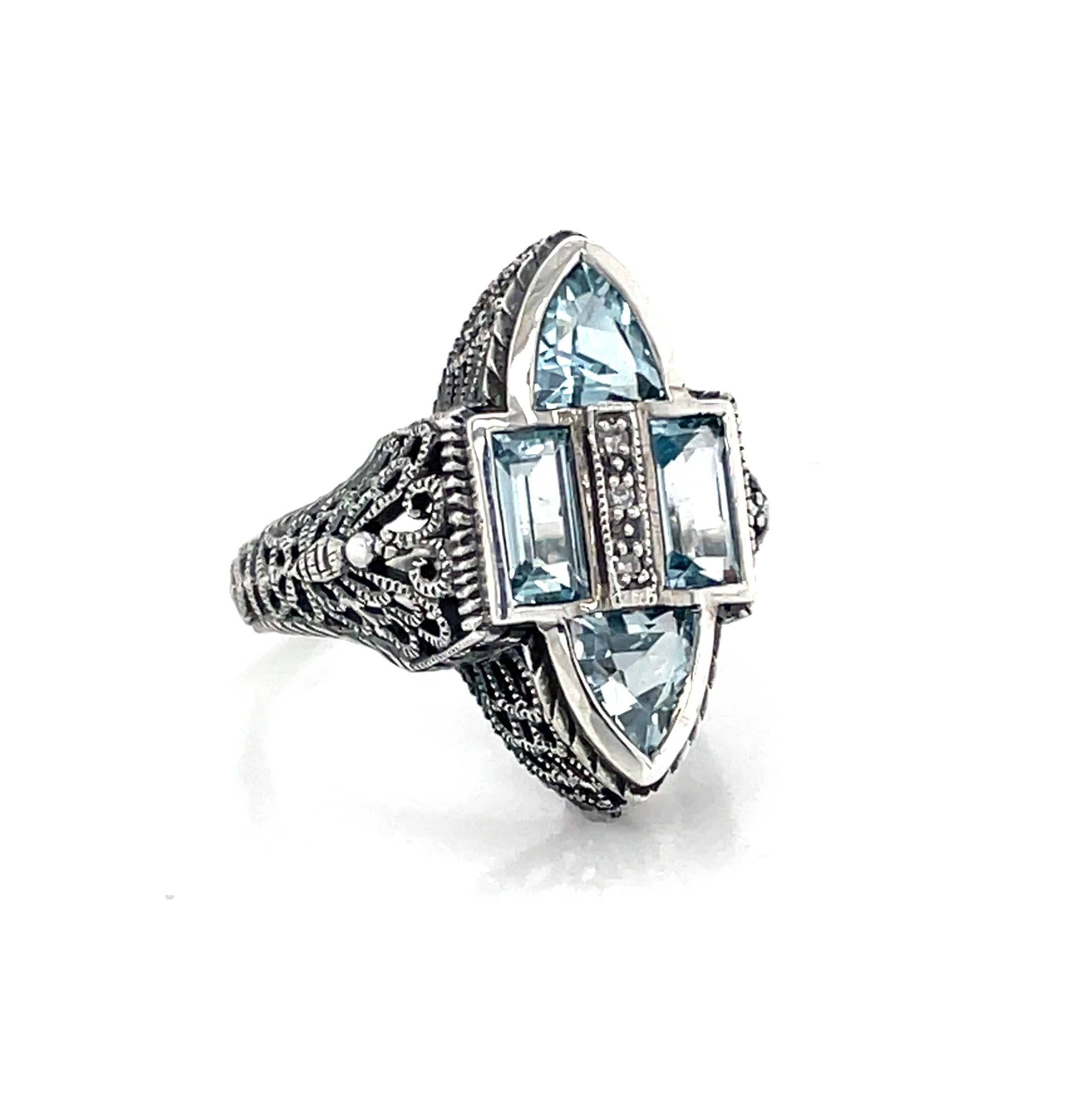 Filigraner Ring aus Sterlingsilber mit blauem Topas und Diamanten im antiken Stil im Zustand „Neu“ im Angebot in Mount Kisco, NY