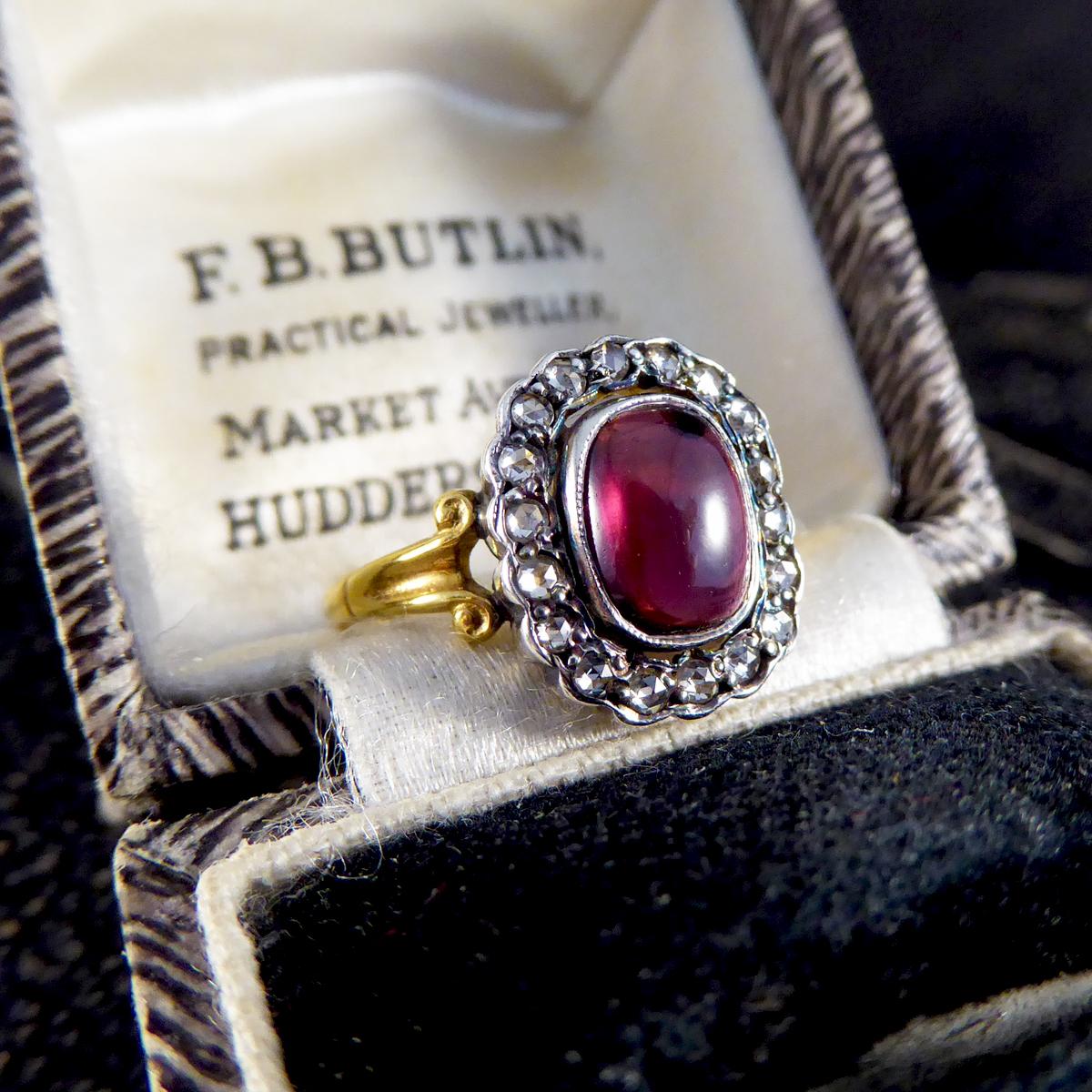 Antique Style Cabochon Garnet and Diamond Cluster Ring in 18ct Yellow Gold For Sale 3