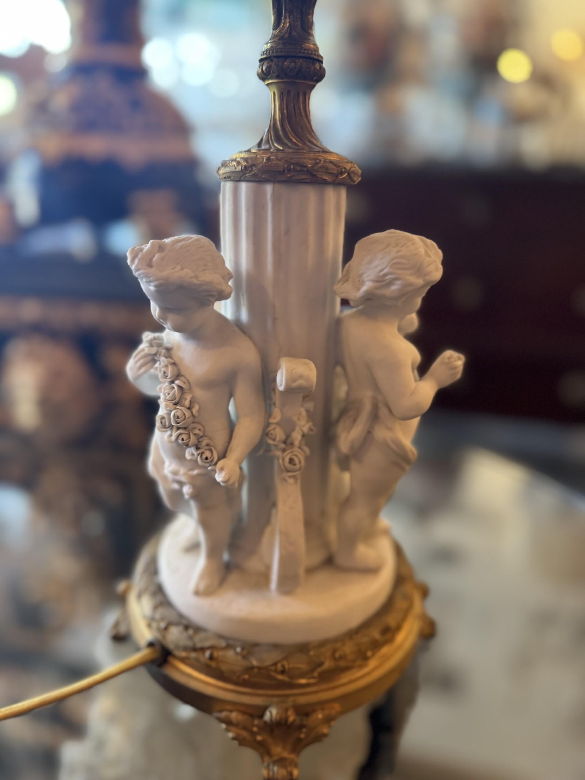 Antique-Style Cherub Table Lamp In Excellent Condition For Sale In Dallas, TX