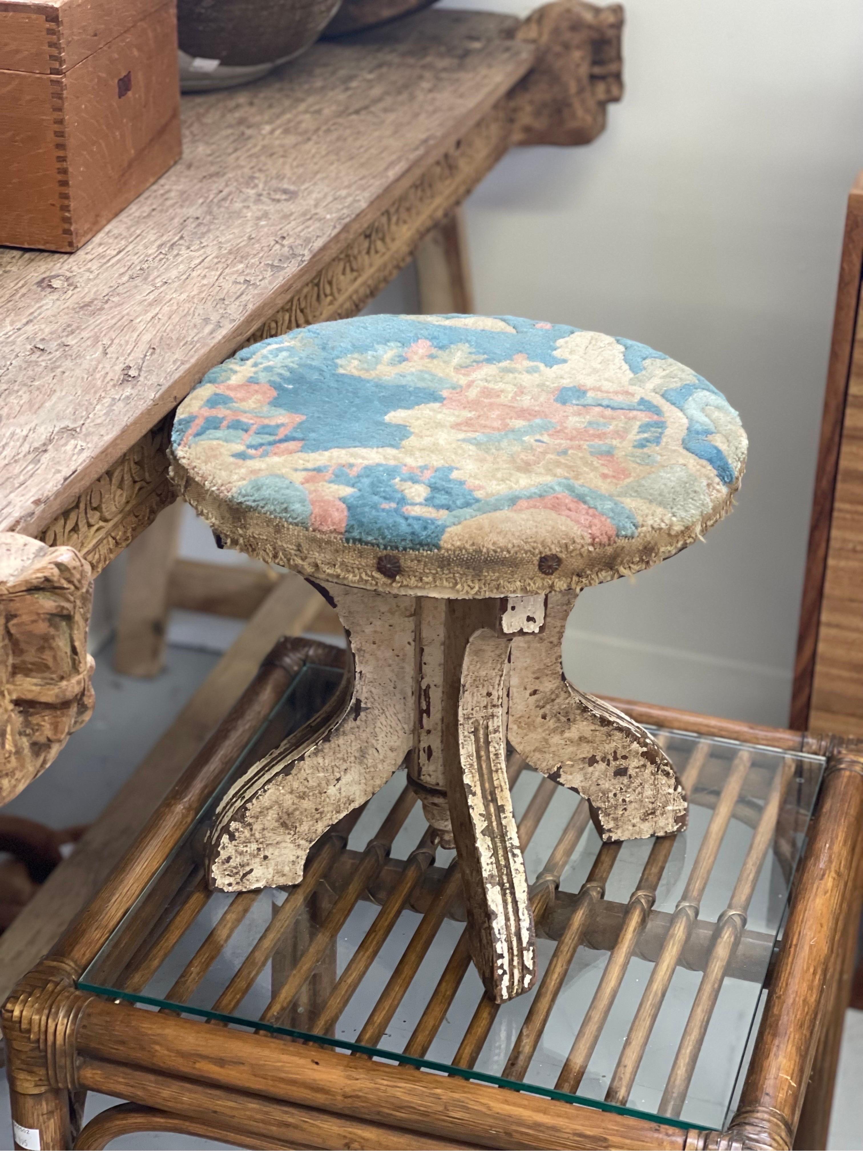 Antique Style Decorative Stool In Good Condition For Sale In Seattle, WA