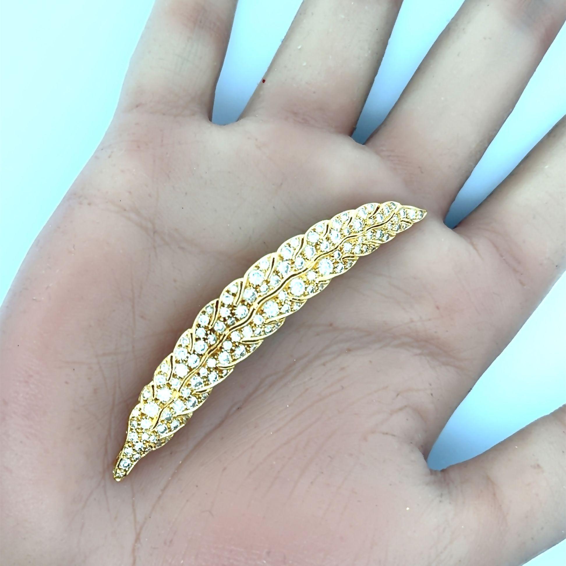 Round Cut Antique-Style Diamond 18k Yellow Gold Feather Pendant-Brooch For Sale