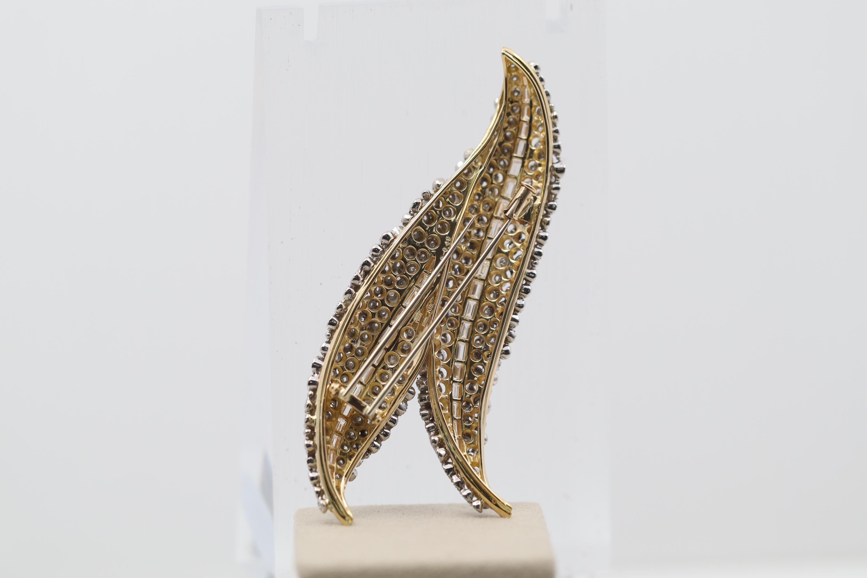 Antique-Style Diamond Double-Leaf Gold & Platinum Brooch For Sale 2