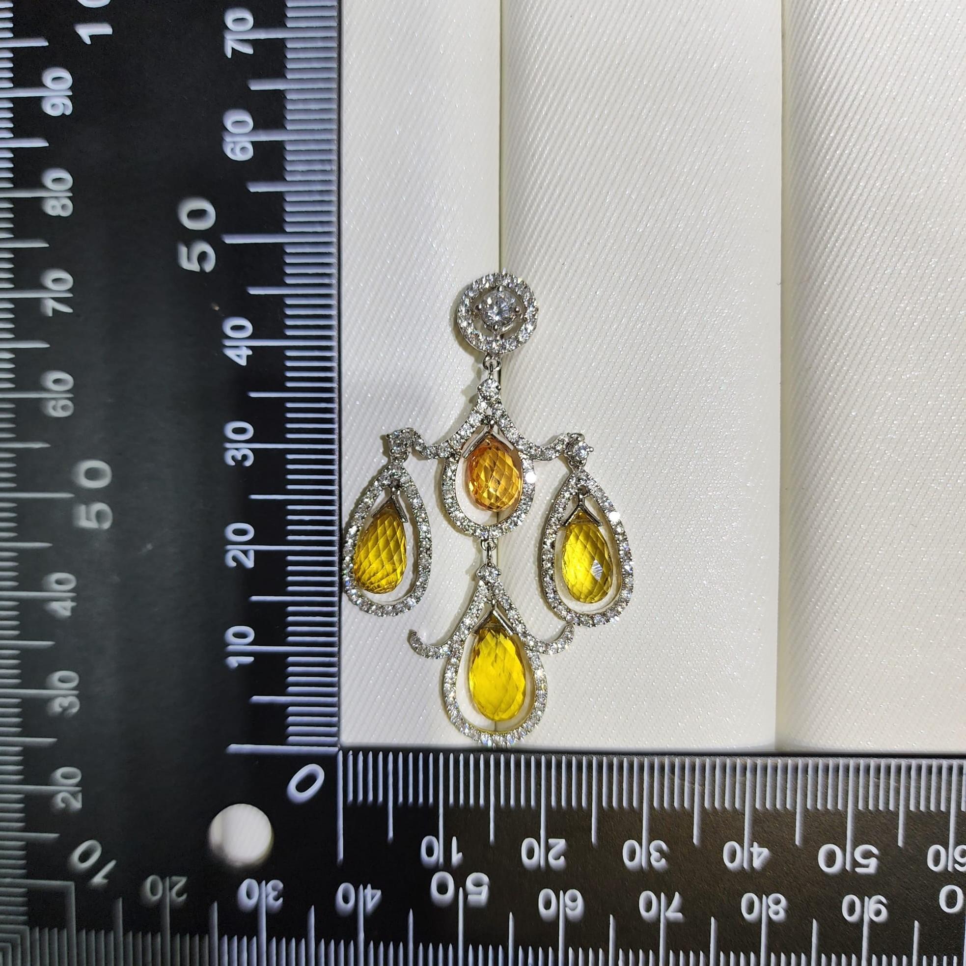 Vintage 18.35 Ct Sapphire and Diamond Dangle Drop Earring in 18k White Gold For Sale 1
