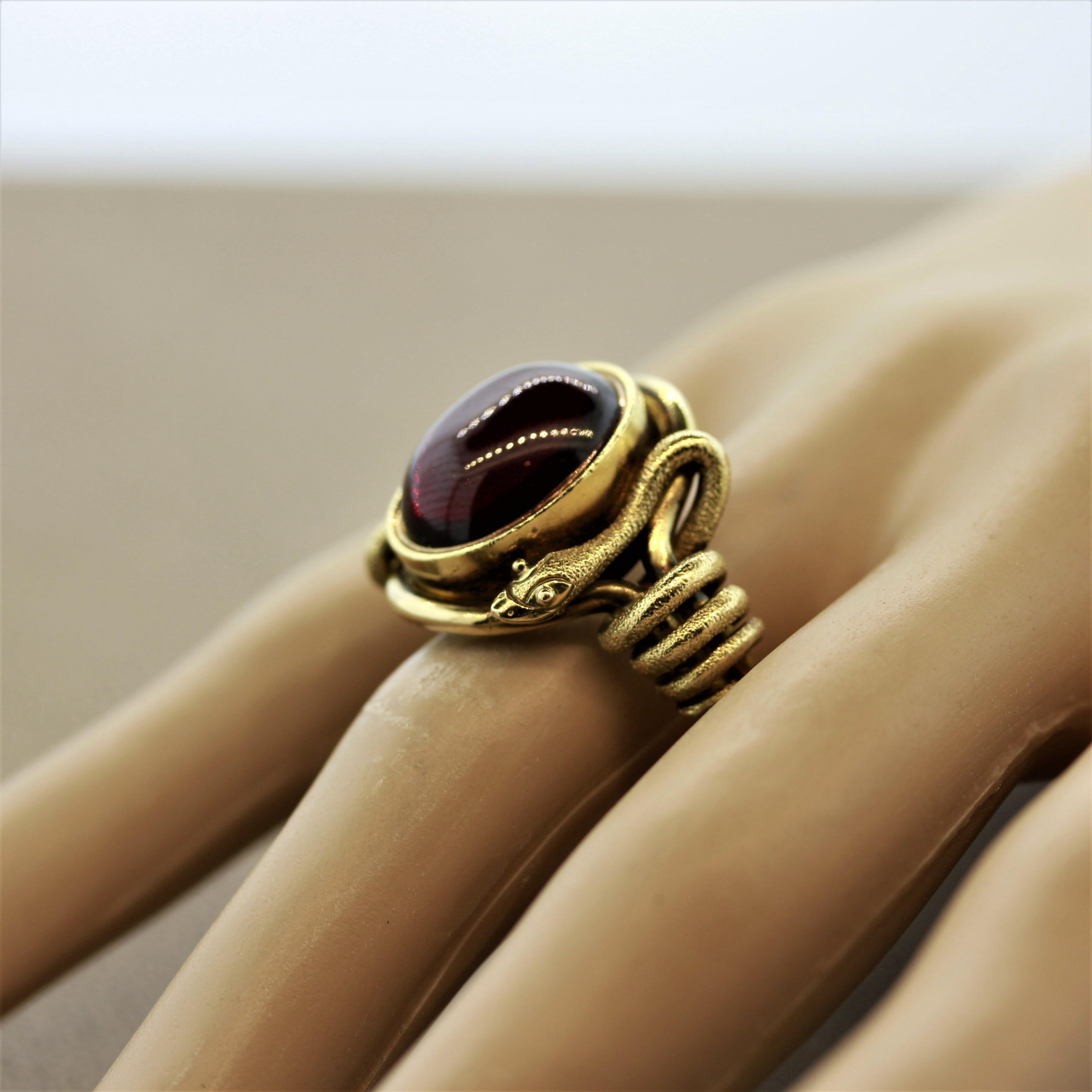 Antique Style Garnet Gold Snake Cocktail Ring For Sale 1