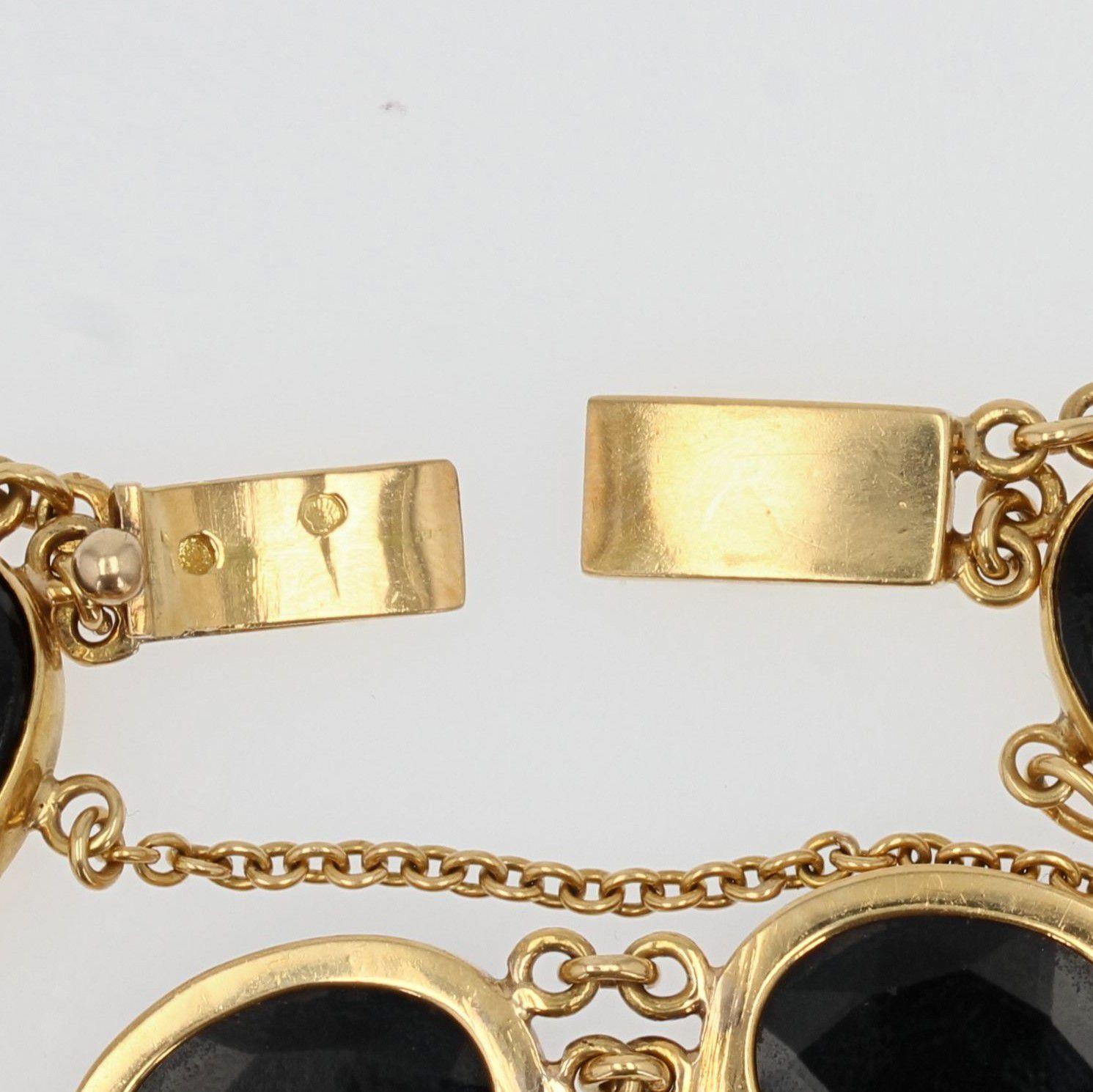 Antikes Armband aus 14 Karat Gelbgold mit Helmen und Krieger-Intaglios im antiken Stil im Angebot 3