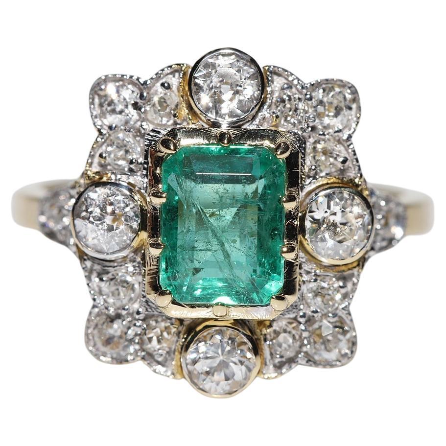 New Made 18k Gold Natural Diamond And Emerald Decorated Ring  For Sale