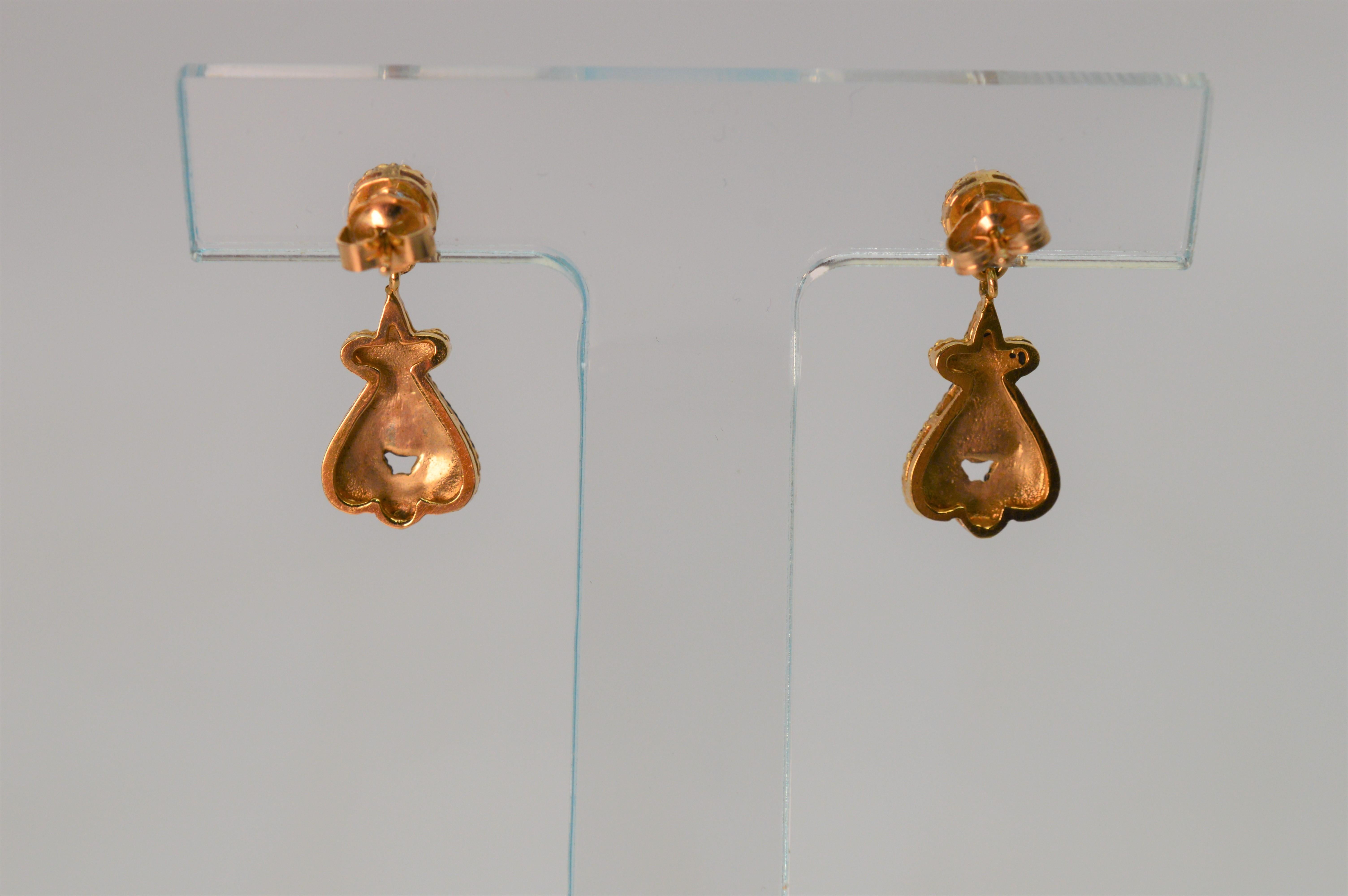 Antike Opal-Tropfen-Ohrringe aus Gelbgold Damen im Angebot