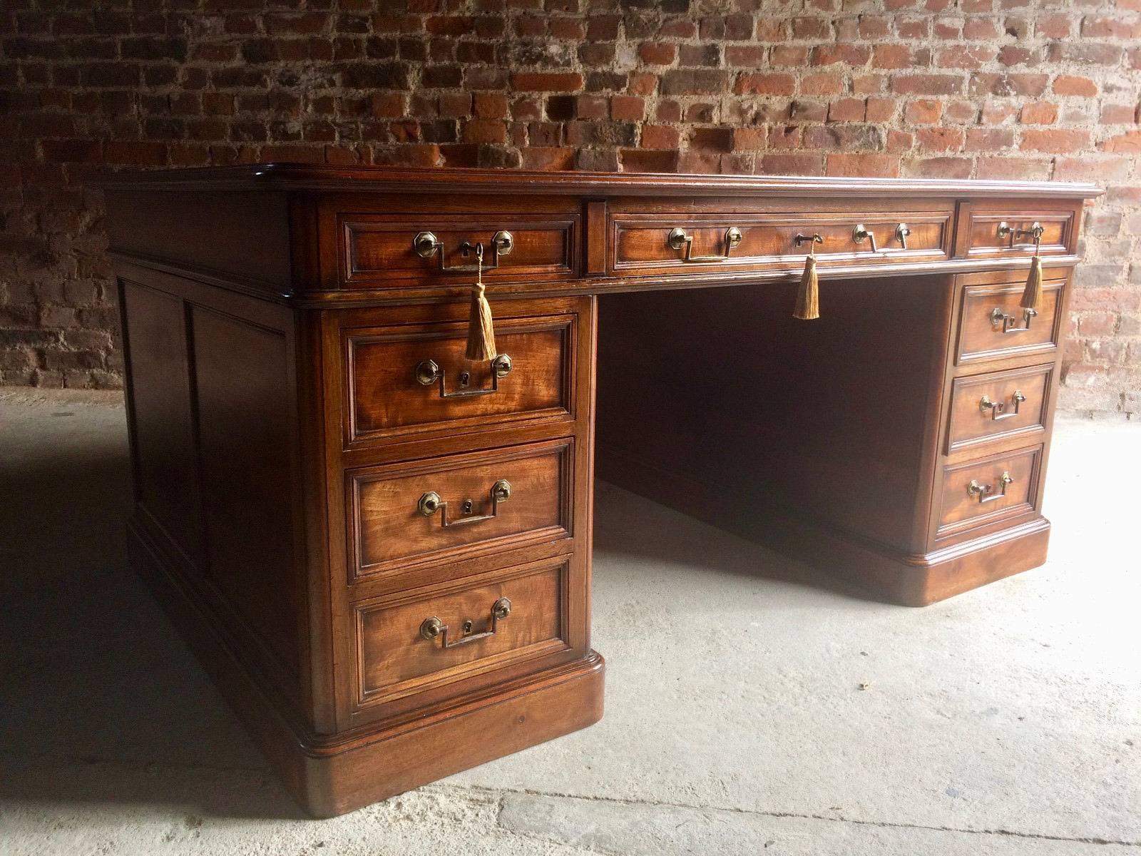 Antique Style Partners Desk Twin Pedestal Mahogany 20th Century 1