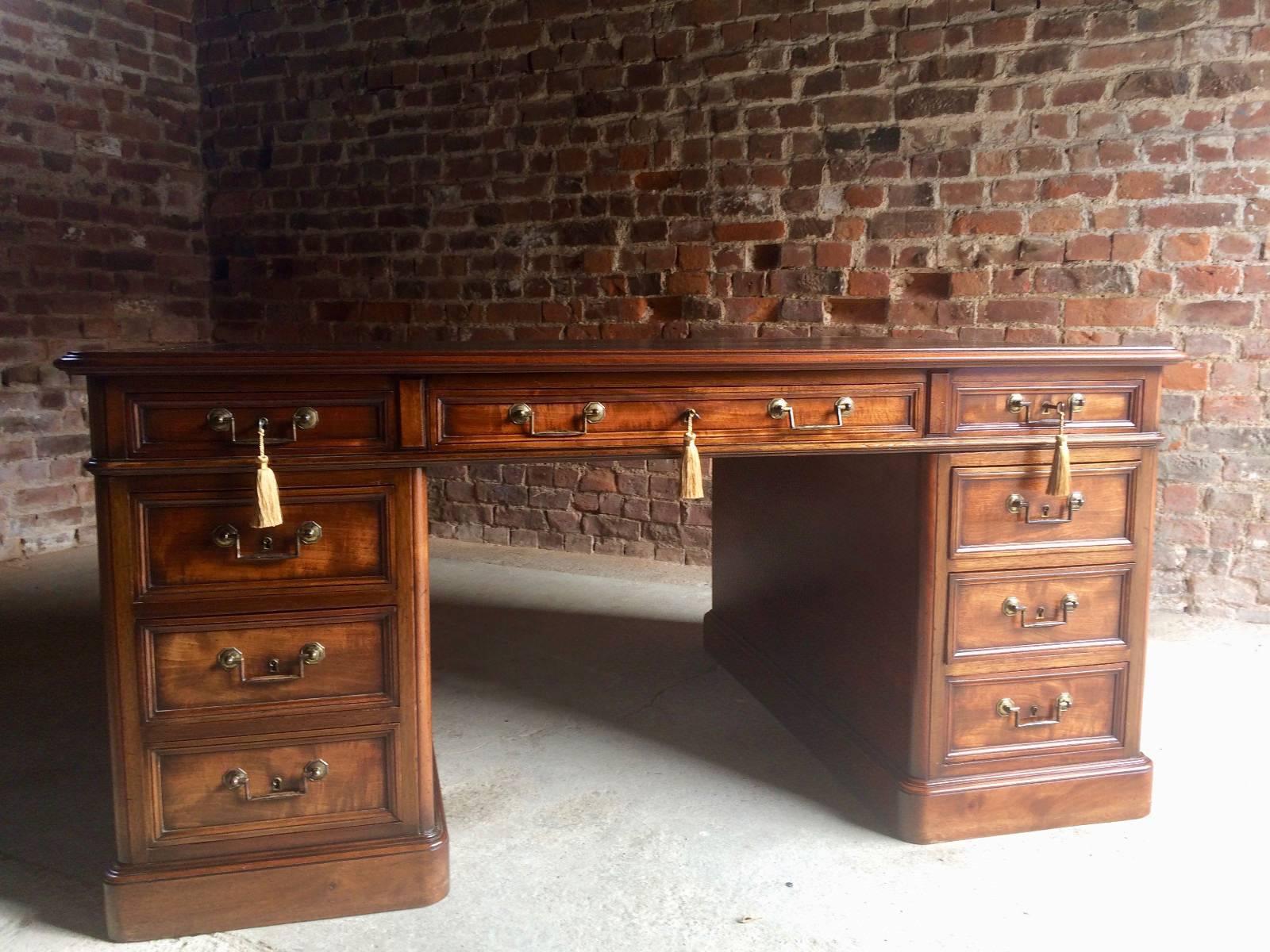 Antique Style Partners Desk Twin Pedestal Mahogany 20th Century 3