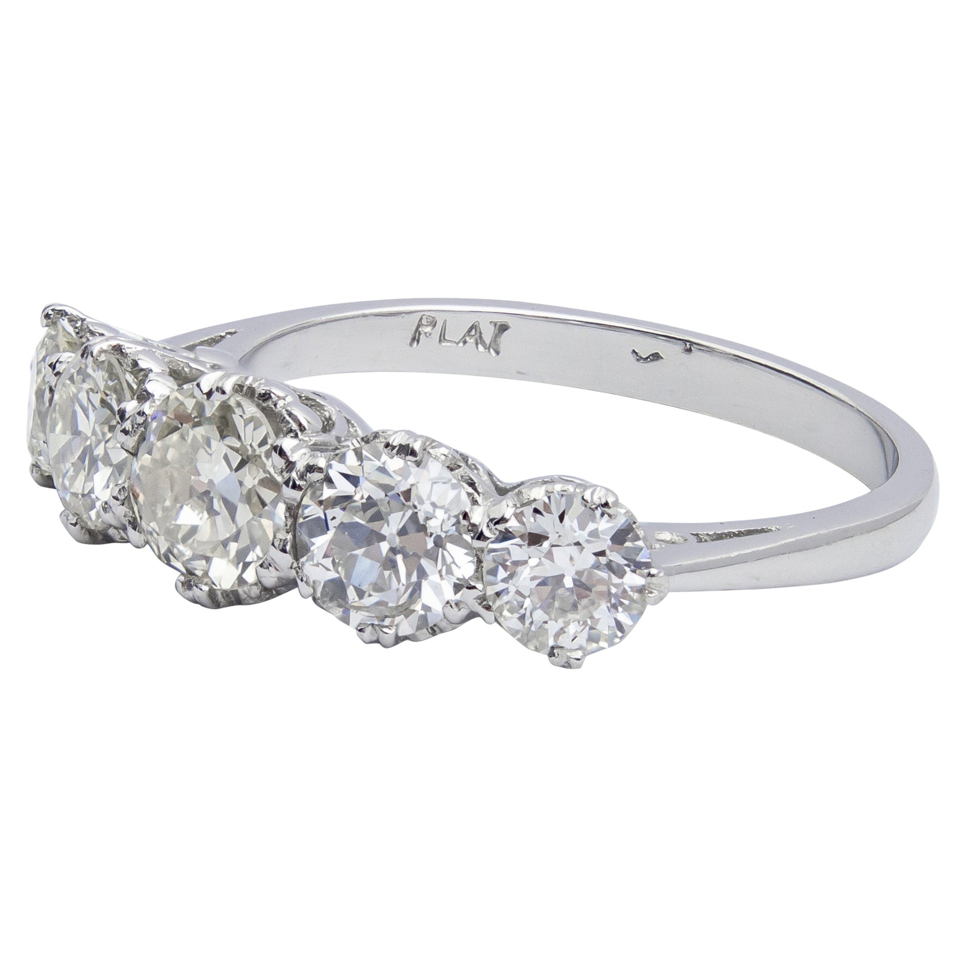 Bague de style antique en platine et diamant de taille européenne ancienne en vente