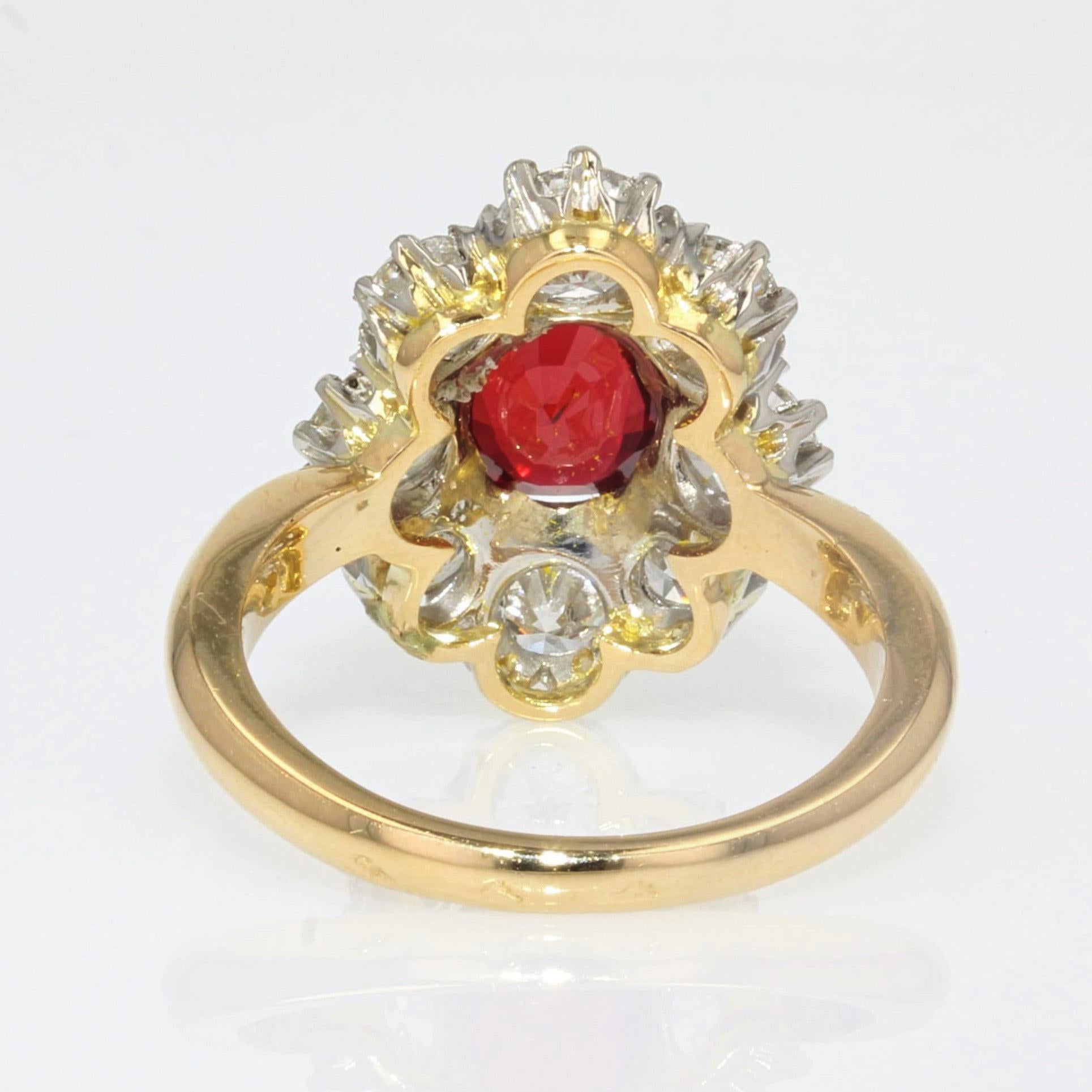 Antique Style Ruby Diamonds 18 Karat Yellow Gold Platinum Daisy Ring For Sale 1