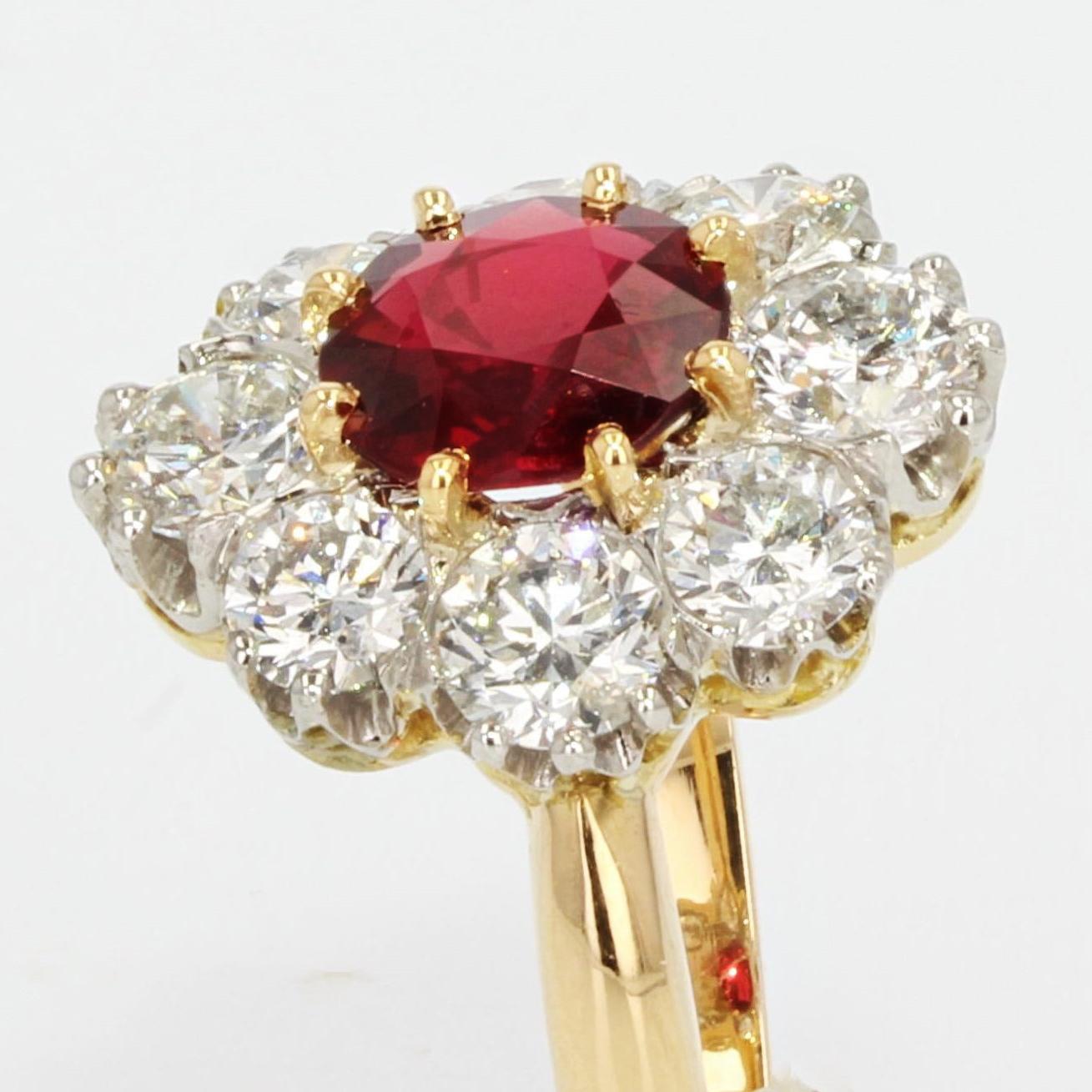 Cushion Cut Antique Style Ruby Diamonds 18 Karat Yellow Gold Platinum Daisy Ring For Sale