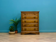 Commode vintage de style ancien en chêne