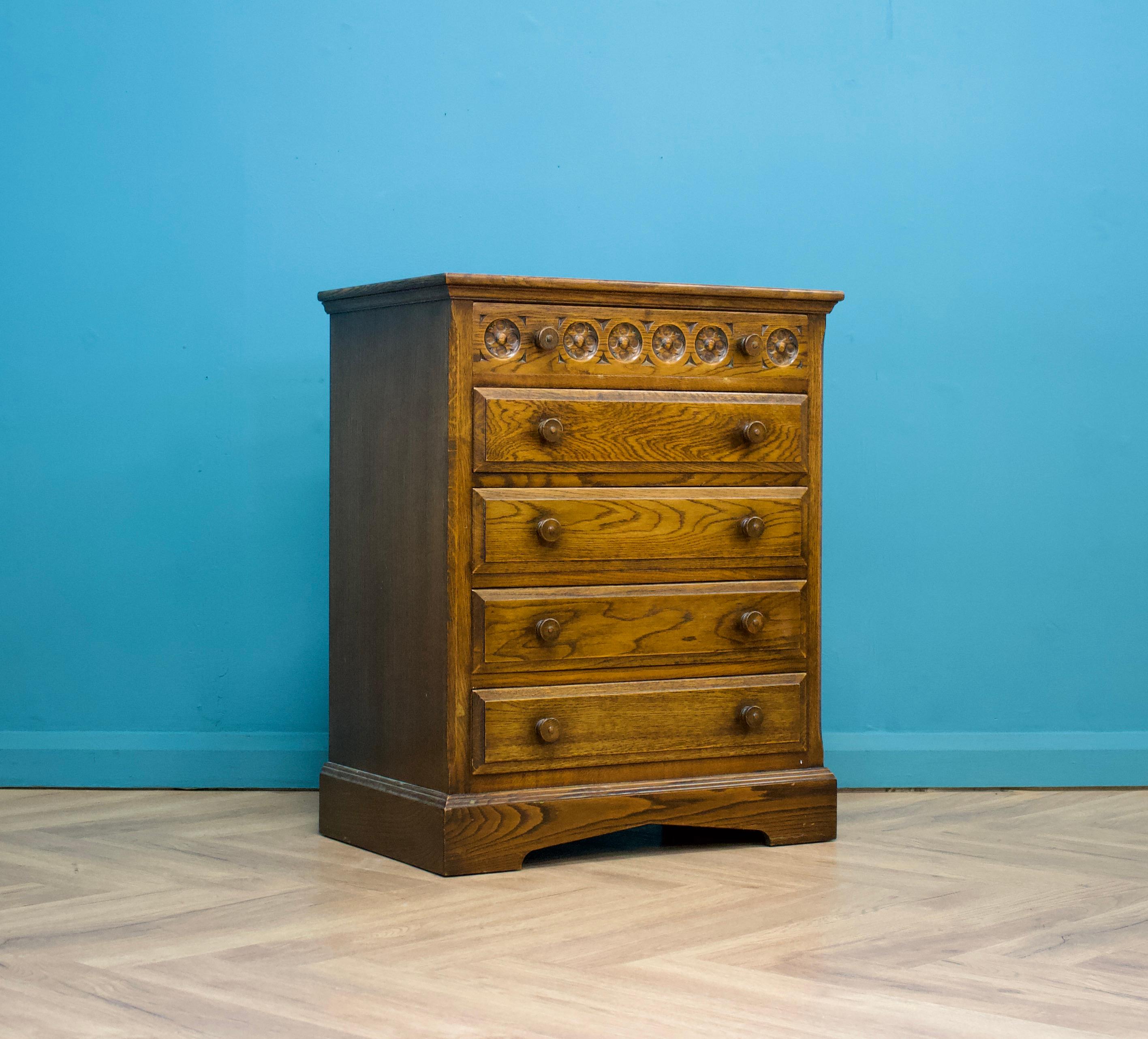 Britannico Cassettiera vintage in stile antico in Oak in vendita