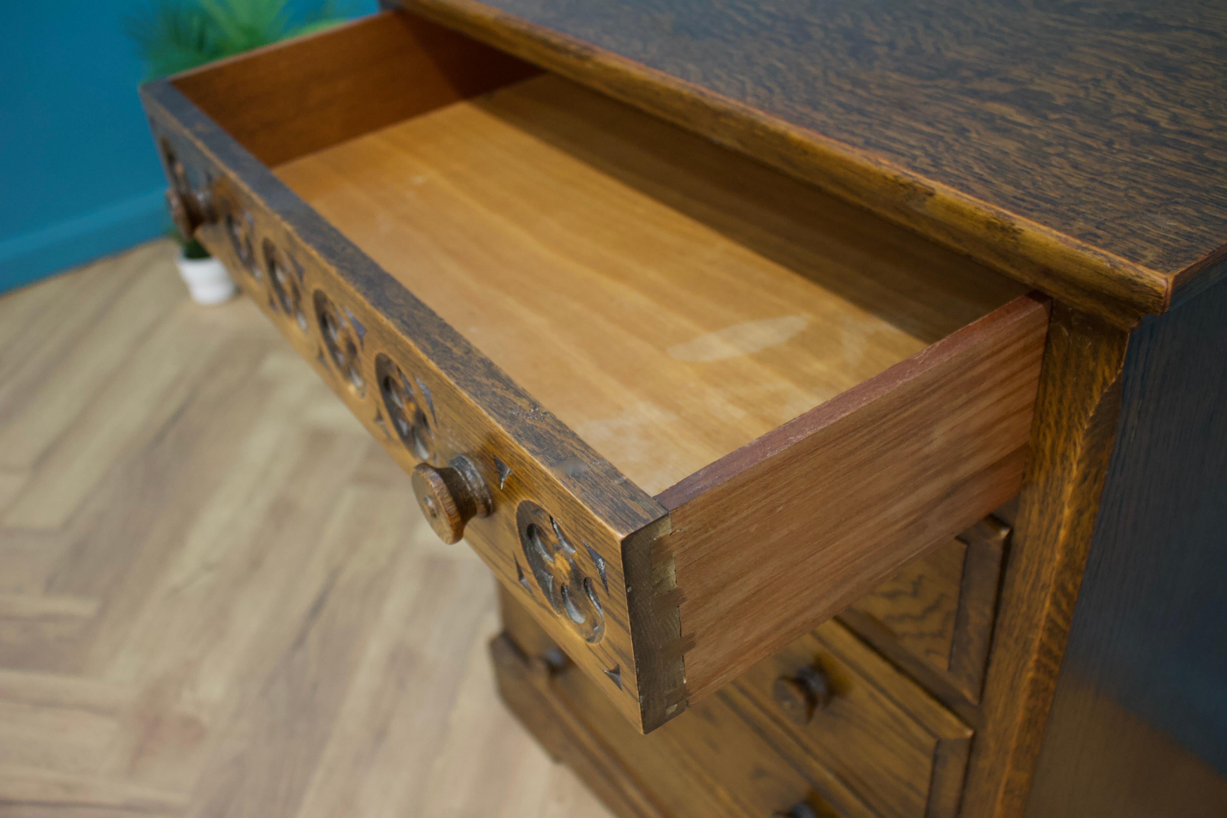 Cassettiera vintage in stile antico in Oak in vendita 1