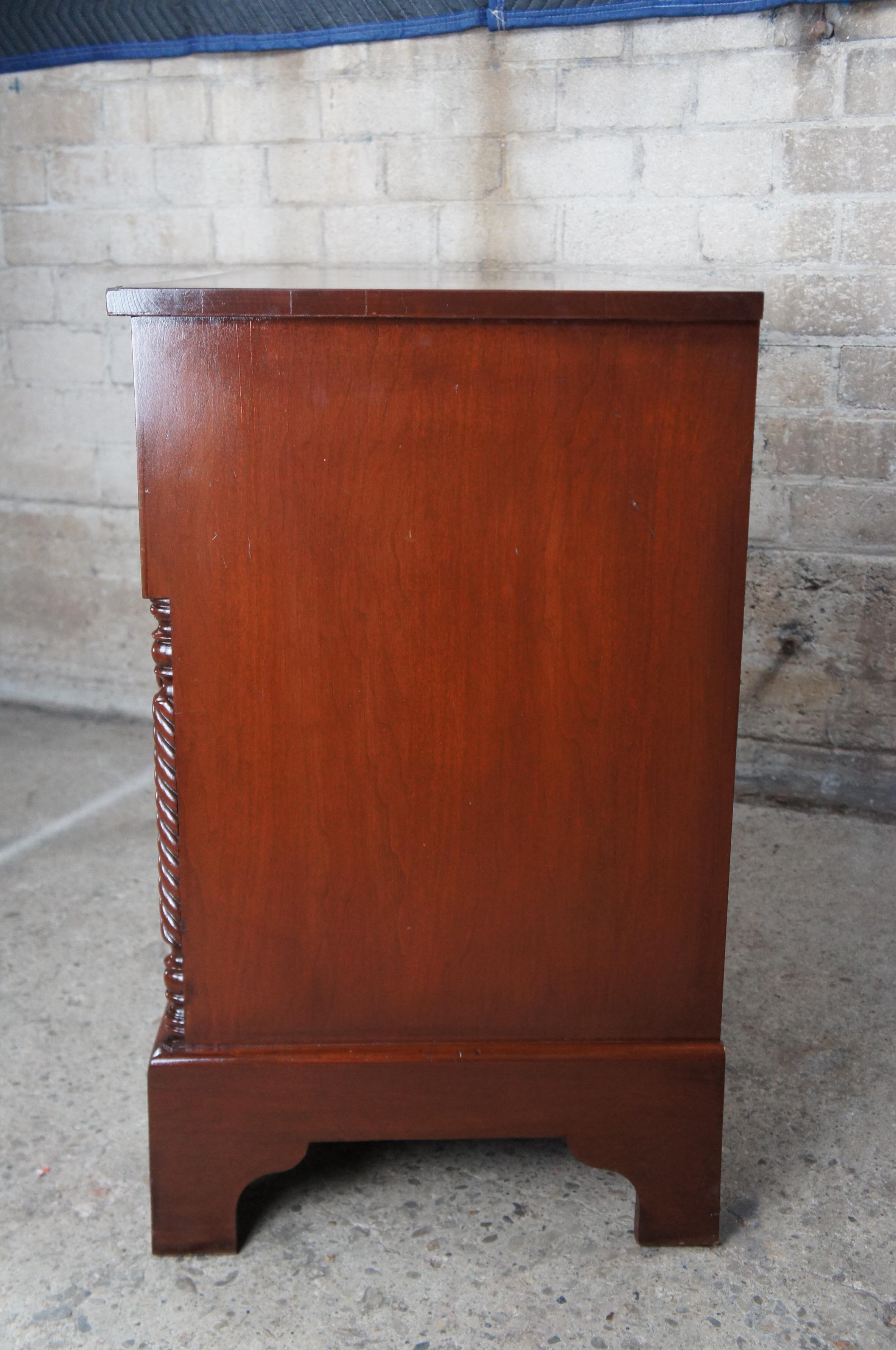 Vintage American Federal Style Cherry Lowboy Chest & Mirror Dresser For Sale 3