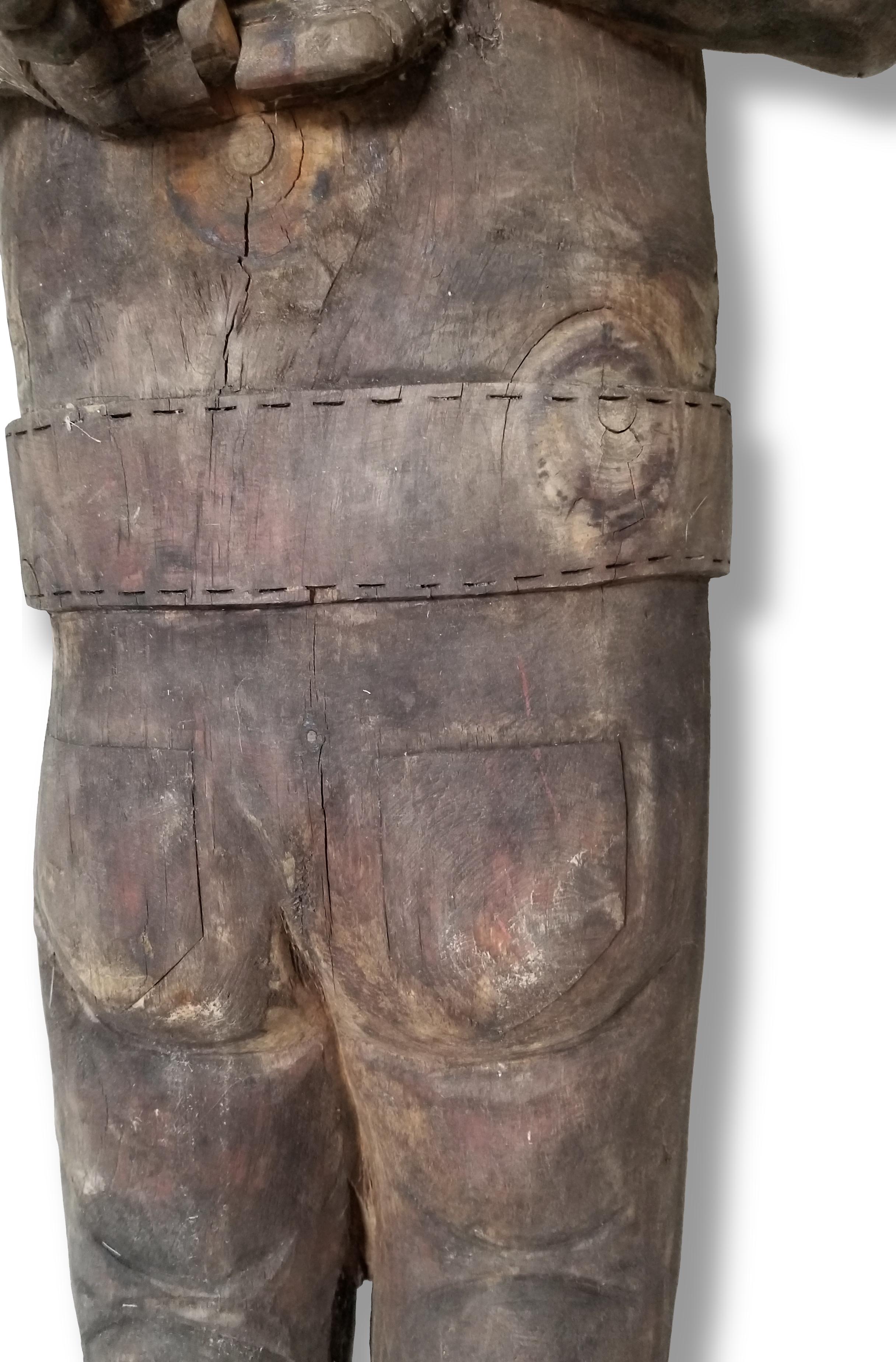 Antike, geschnitzte und bemalte Holzfigur, Sheriff-Studie, Volkskunst im Angebot 4